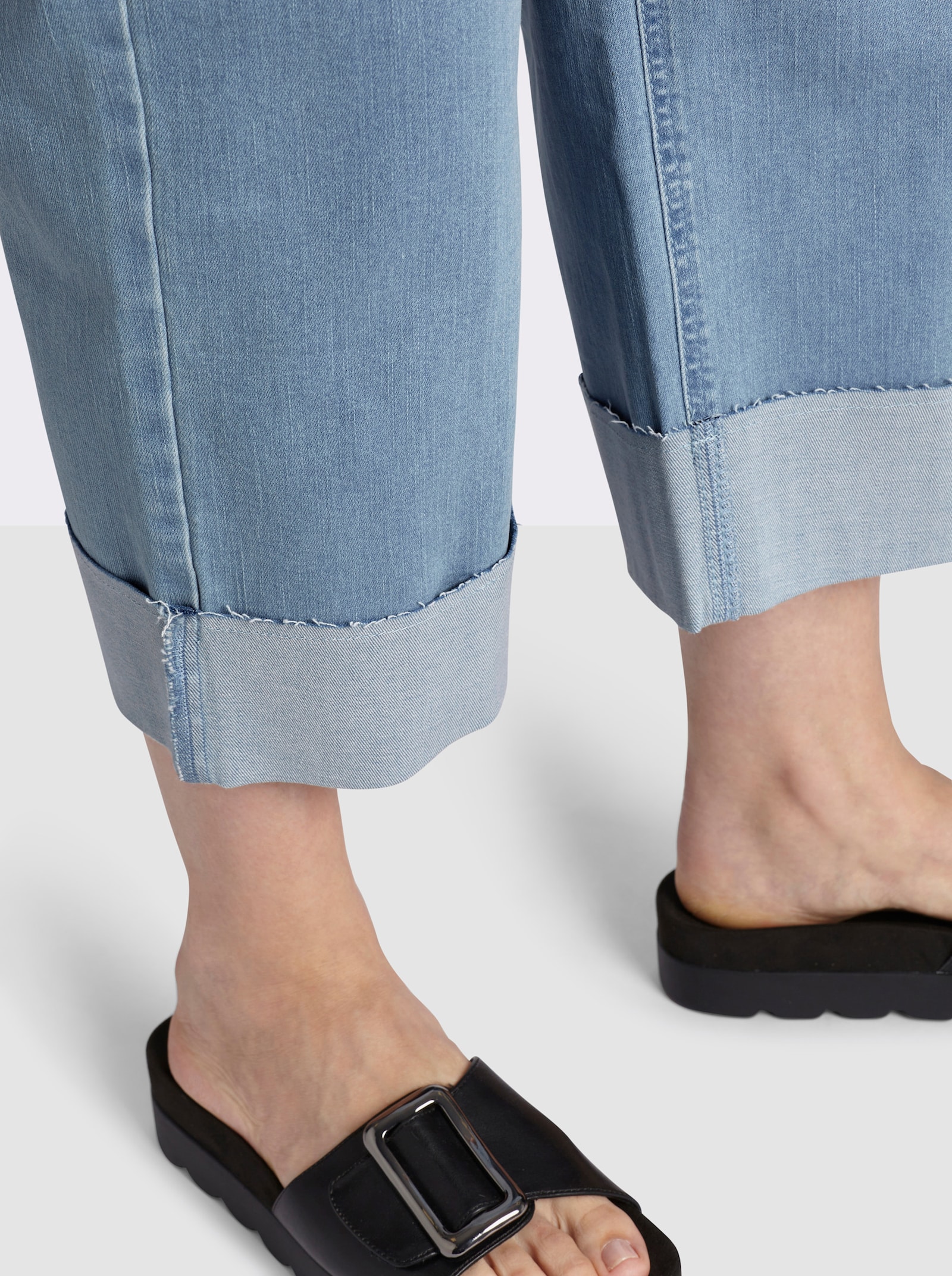 sheego 7/8-Jeans mit breitem Saum-Umschlag - blue-bleached