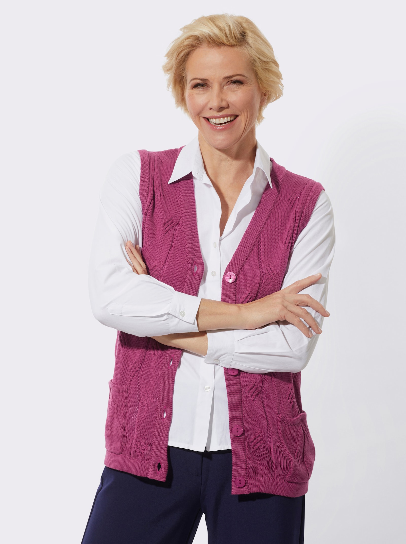 Strickweste mit Zopfmuster - erika