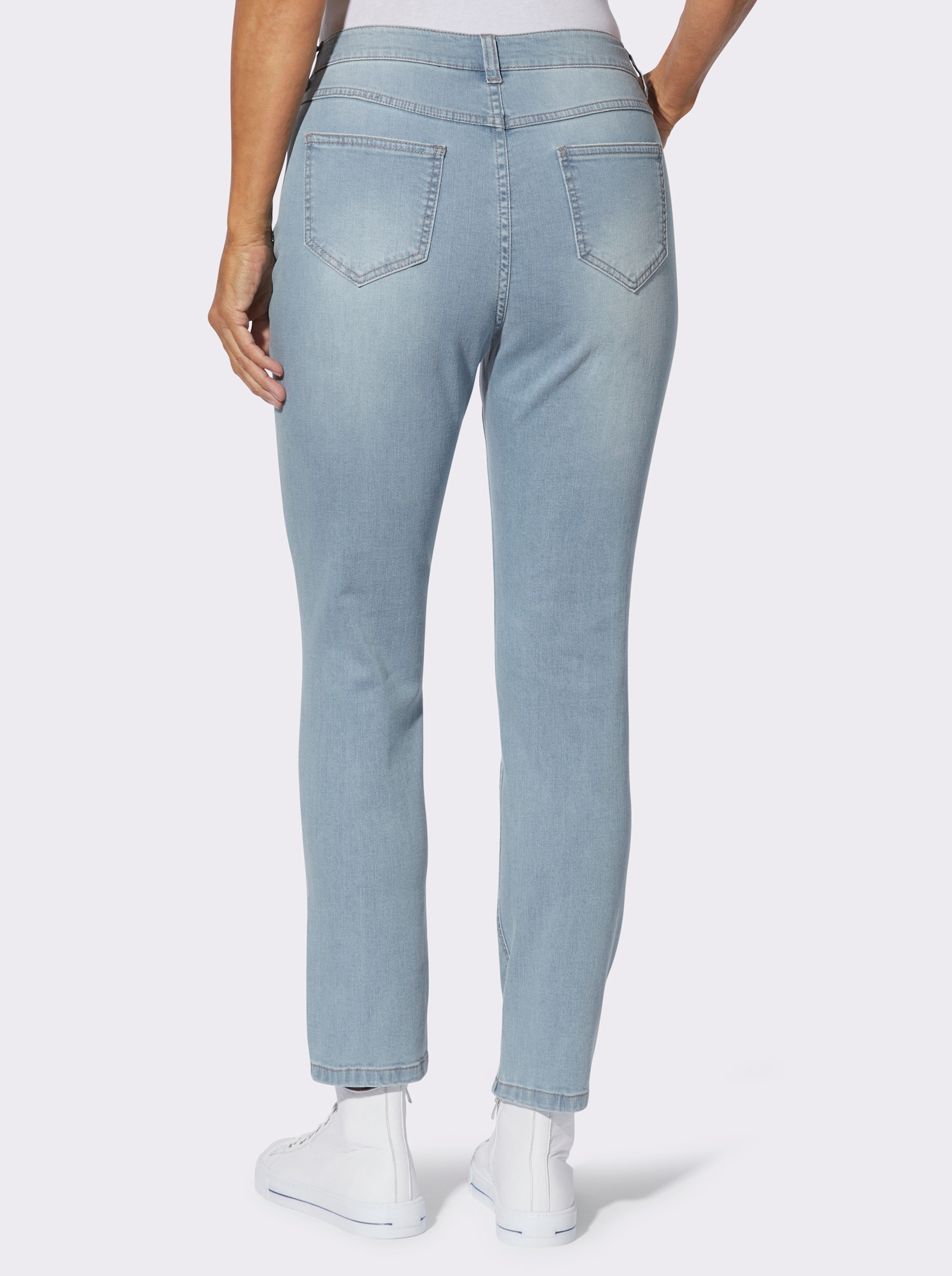 Jeans in knöchelfreier Länge - blue-bleached