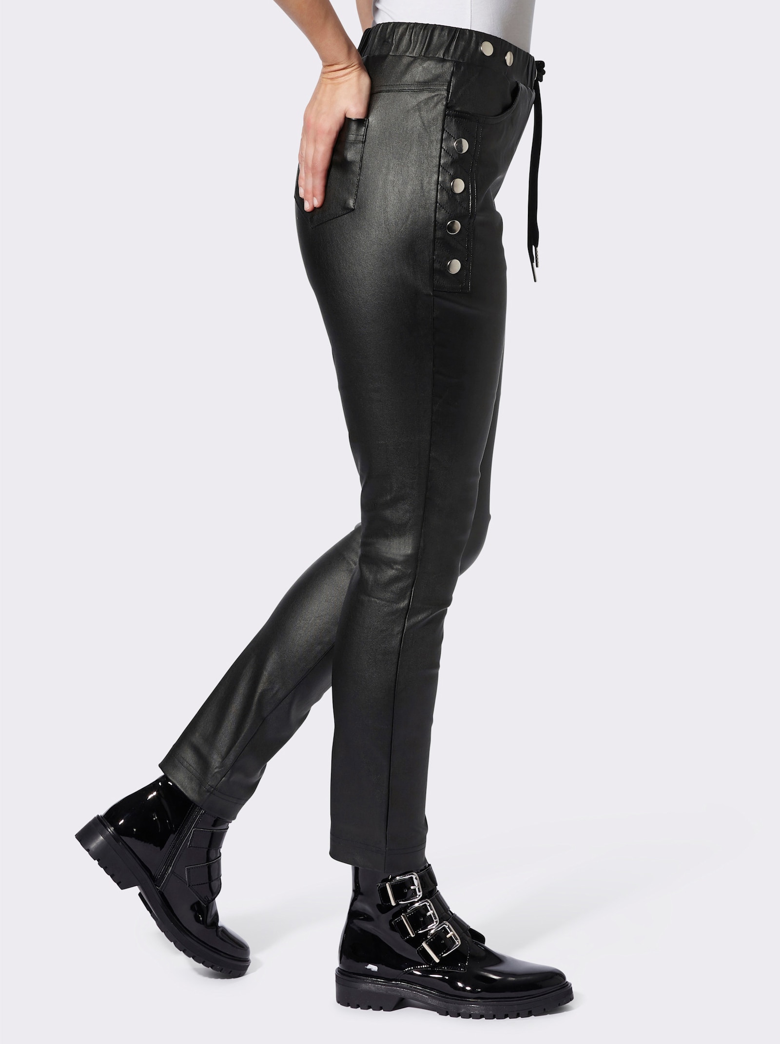heine Pantalon Jogpant avec boutons décoratifs - noir