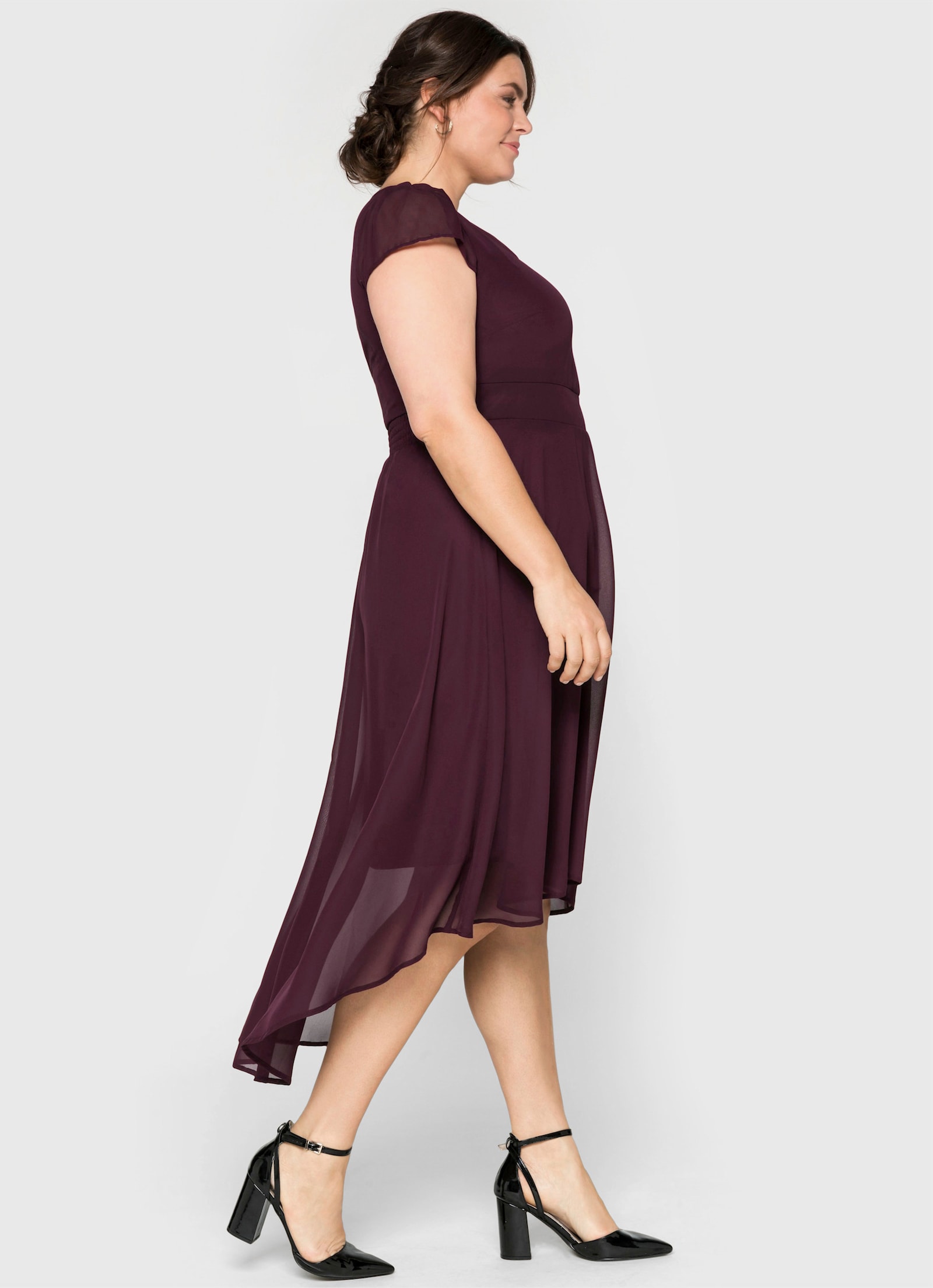 sheego Abendkleid mit Flügelärmeln - aubergine