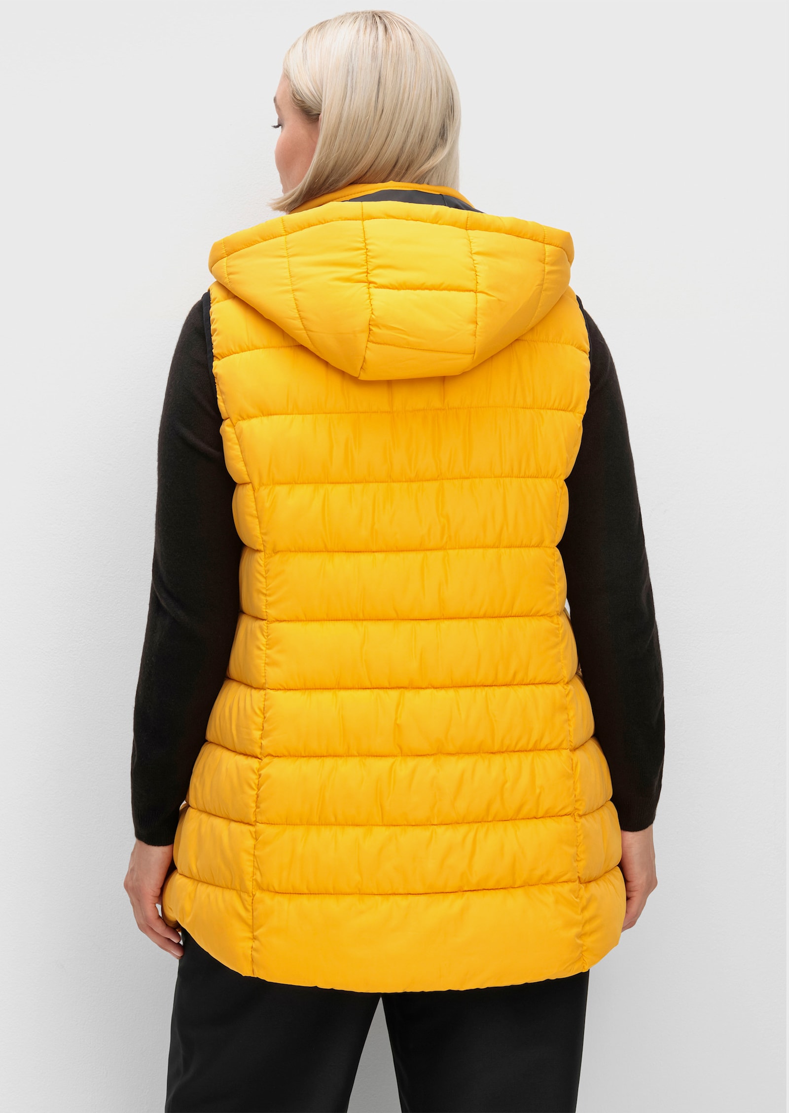 Steppweste mit abzippbarer Kapuze - ocker