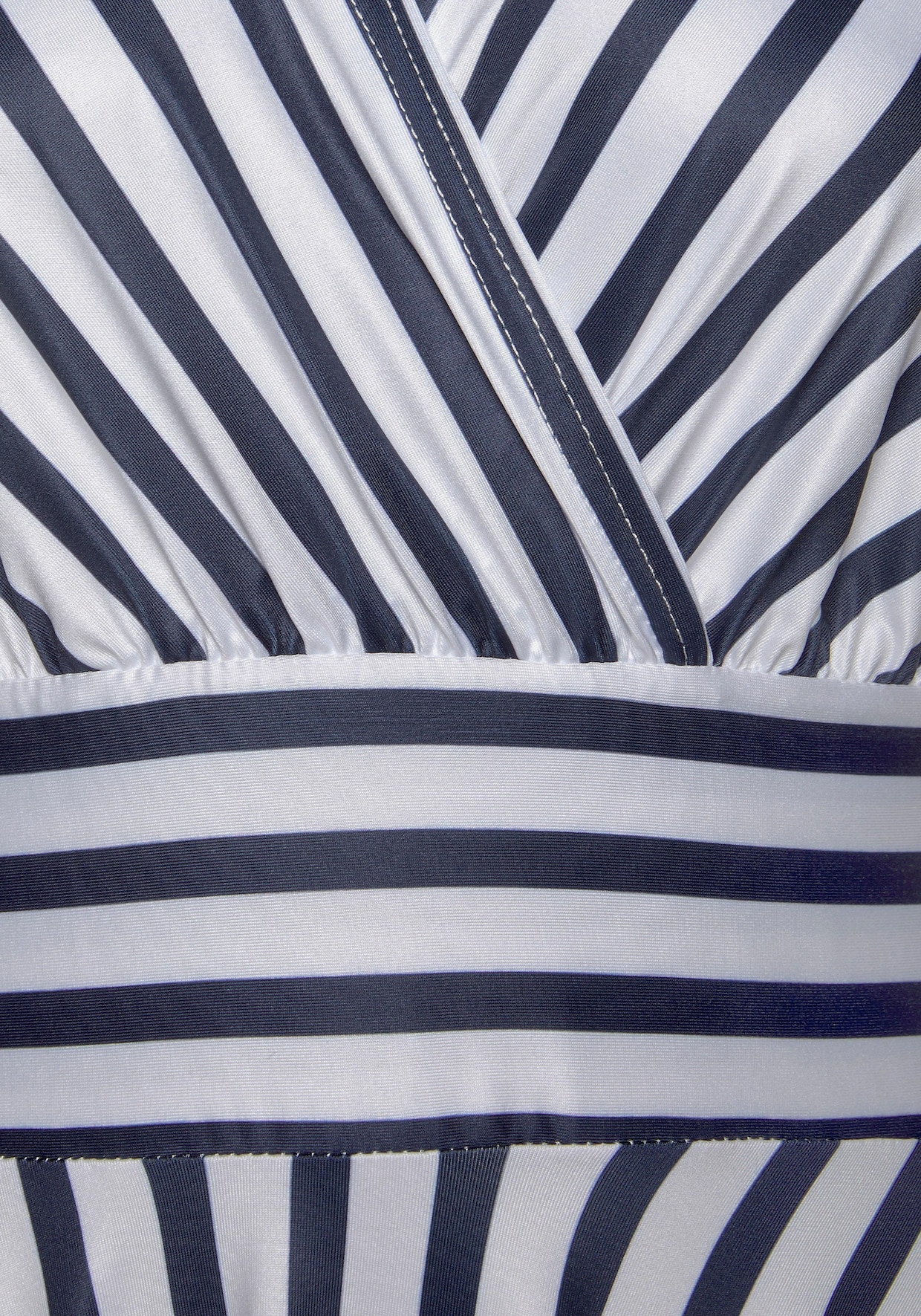 LASCANA Robe d'été - marine-blanc à rayures