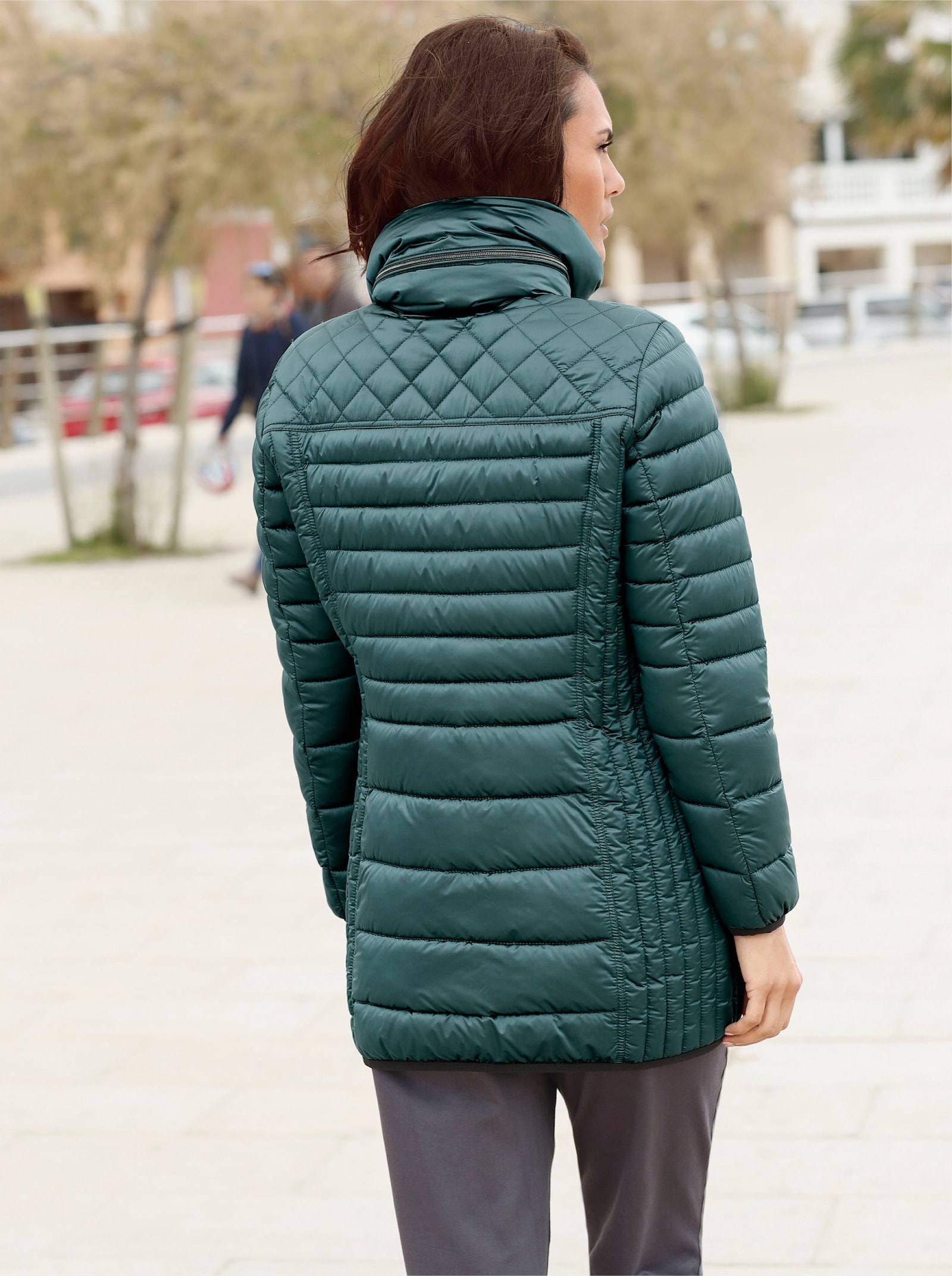 Steppjacke mit dezentem Glanz - petrol