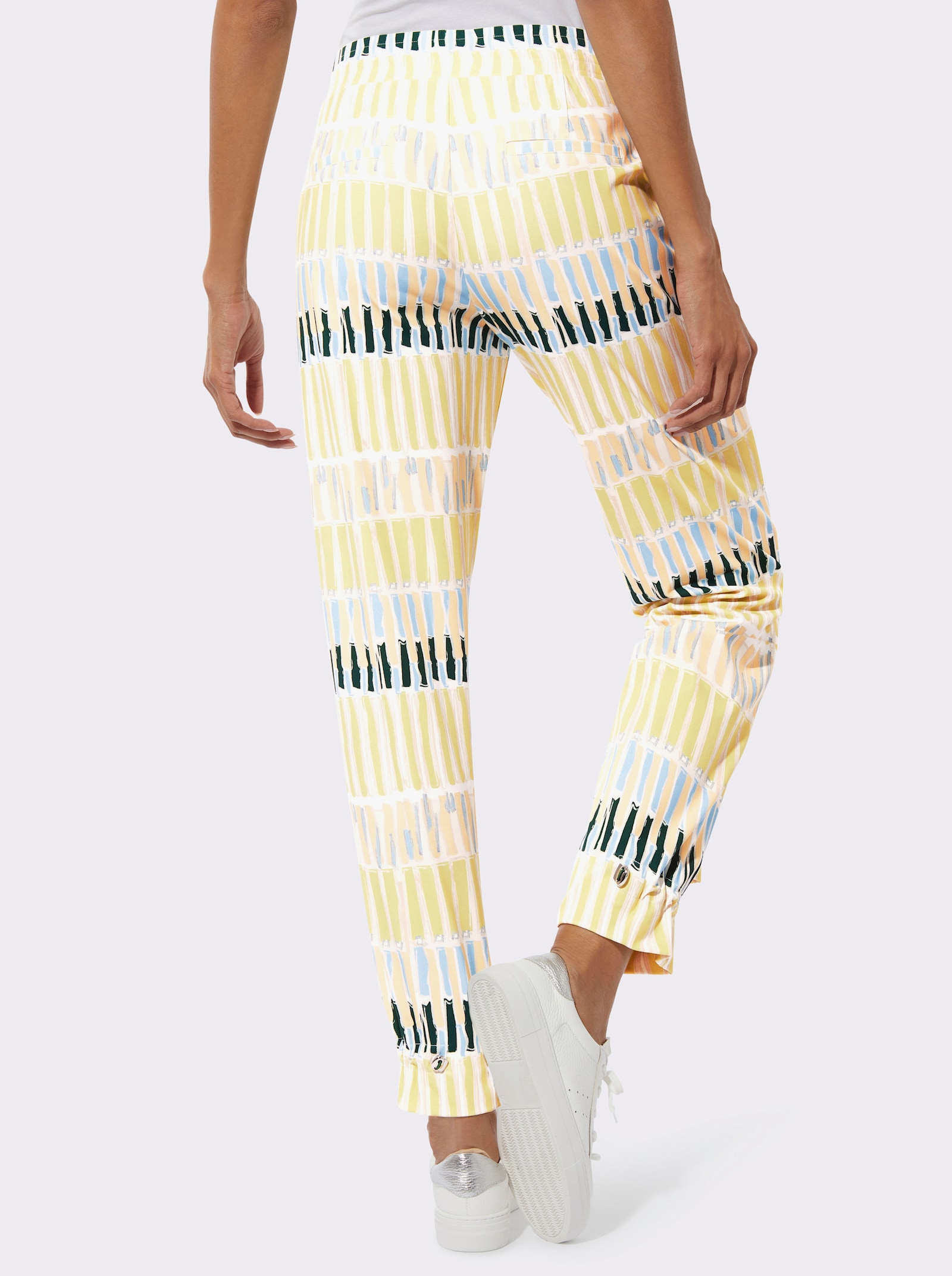 Jogpants van comfortabele jersey-stretchstof - ecru/mos bedrukt