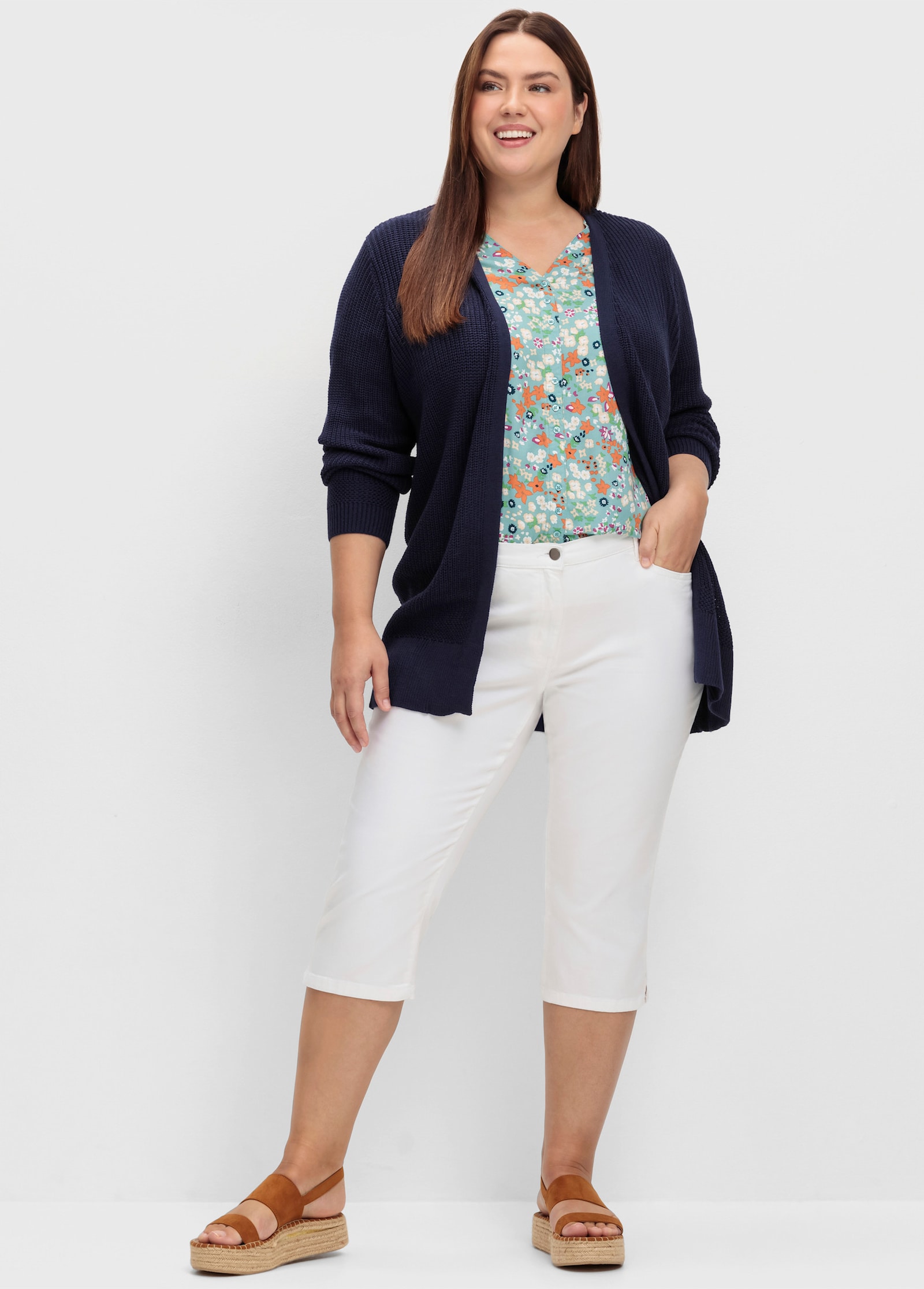 Caprijeans mit glitzerndem Katzenmotiv - weiß