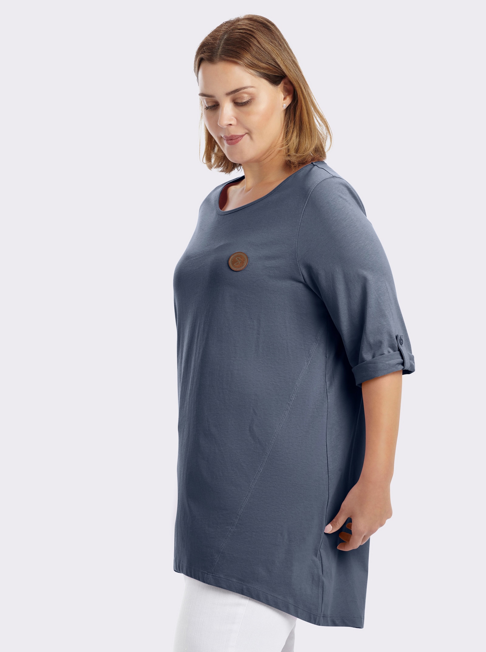 sheego Lang shirt in camouflerende A-lijn - rookblauw