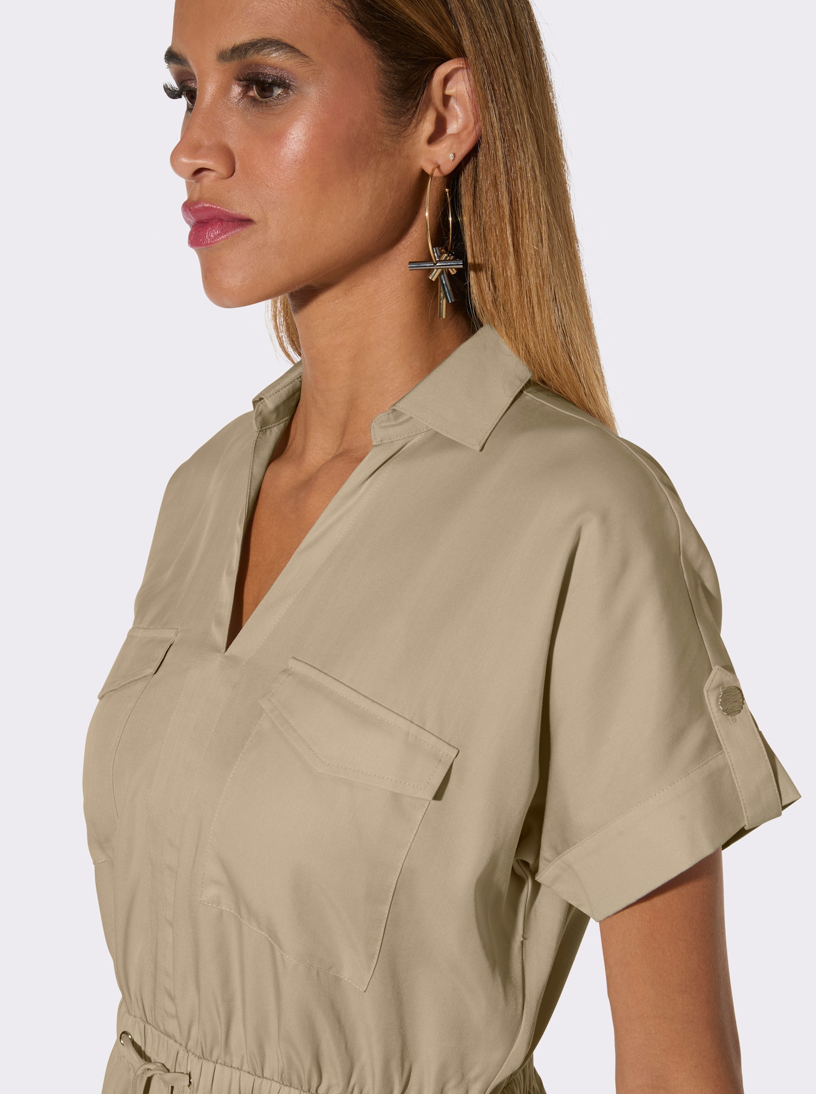 Webkleid mit Brust-Pattentaschen - sand
