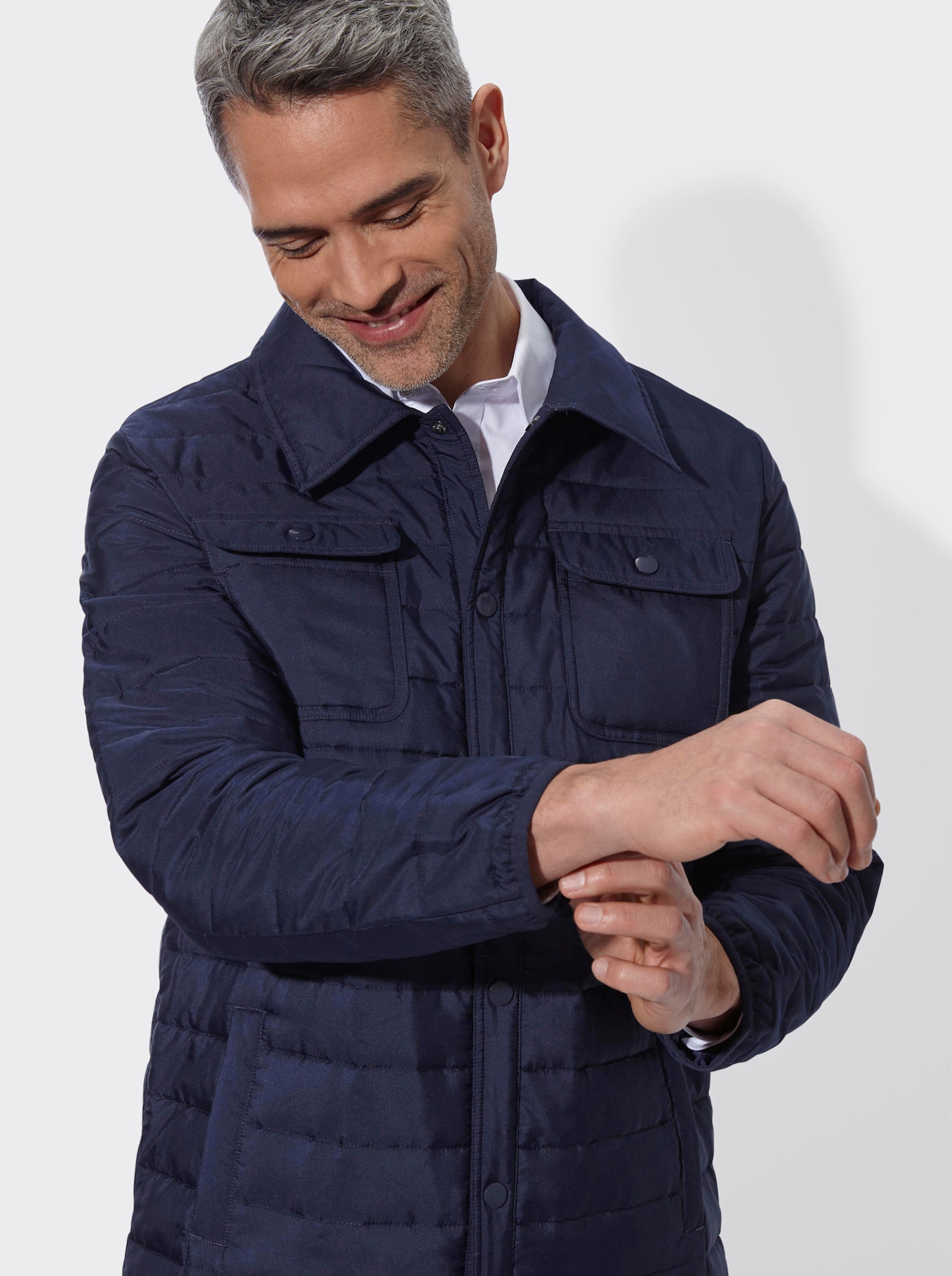 Steppjacke mit Druckknopfleiste - marine