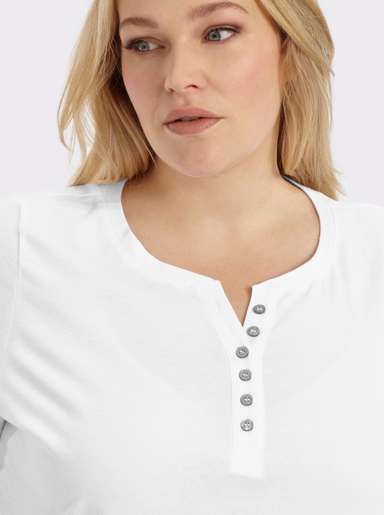 Kurzarmshirt mit fixiertem Ärmel-Aufschlag - weiß