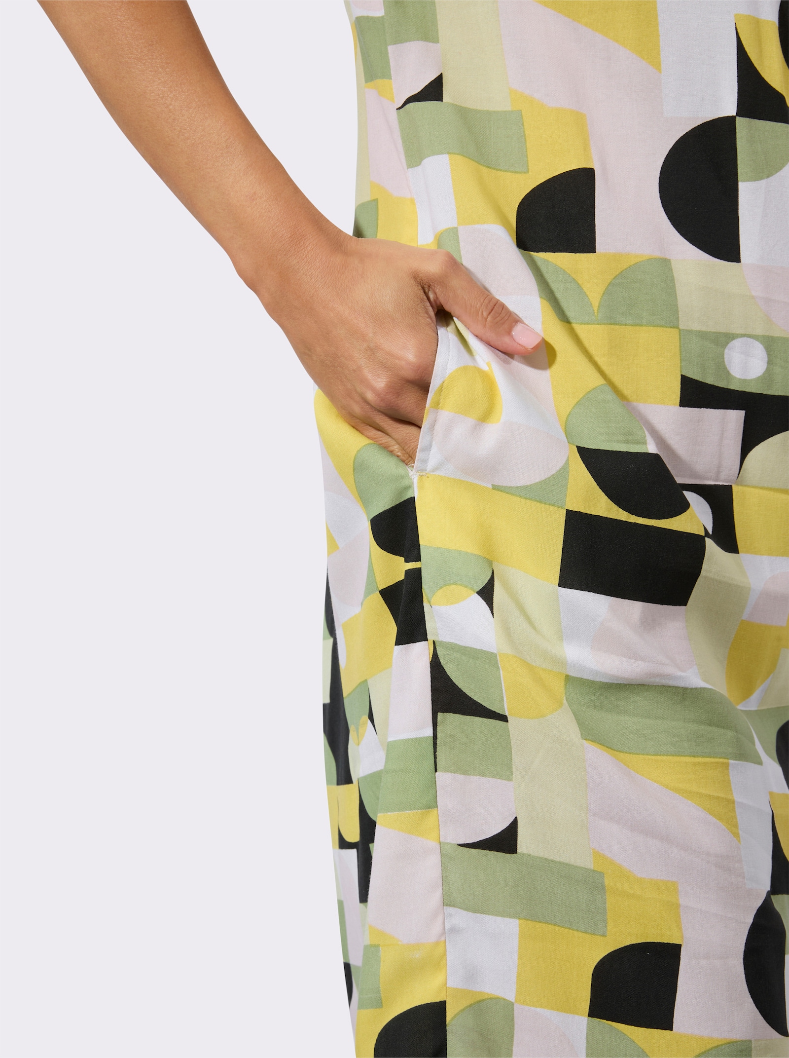 Druckkleid in Viskose-Web-Qualität - pistazie-schwarz-bedruckt