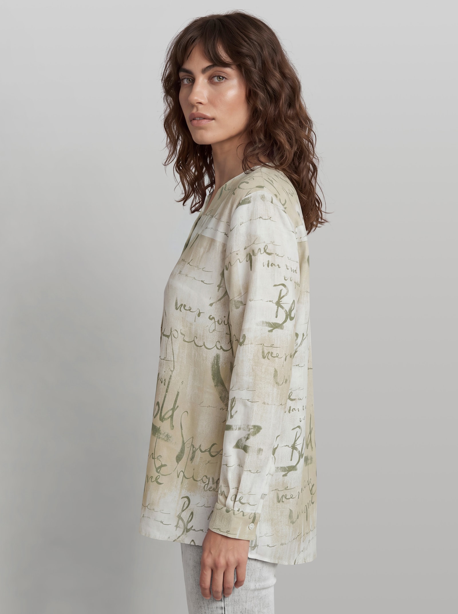 heine Druckbluse aus Viskose - ecru-beige-bedruckt