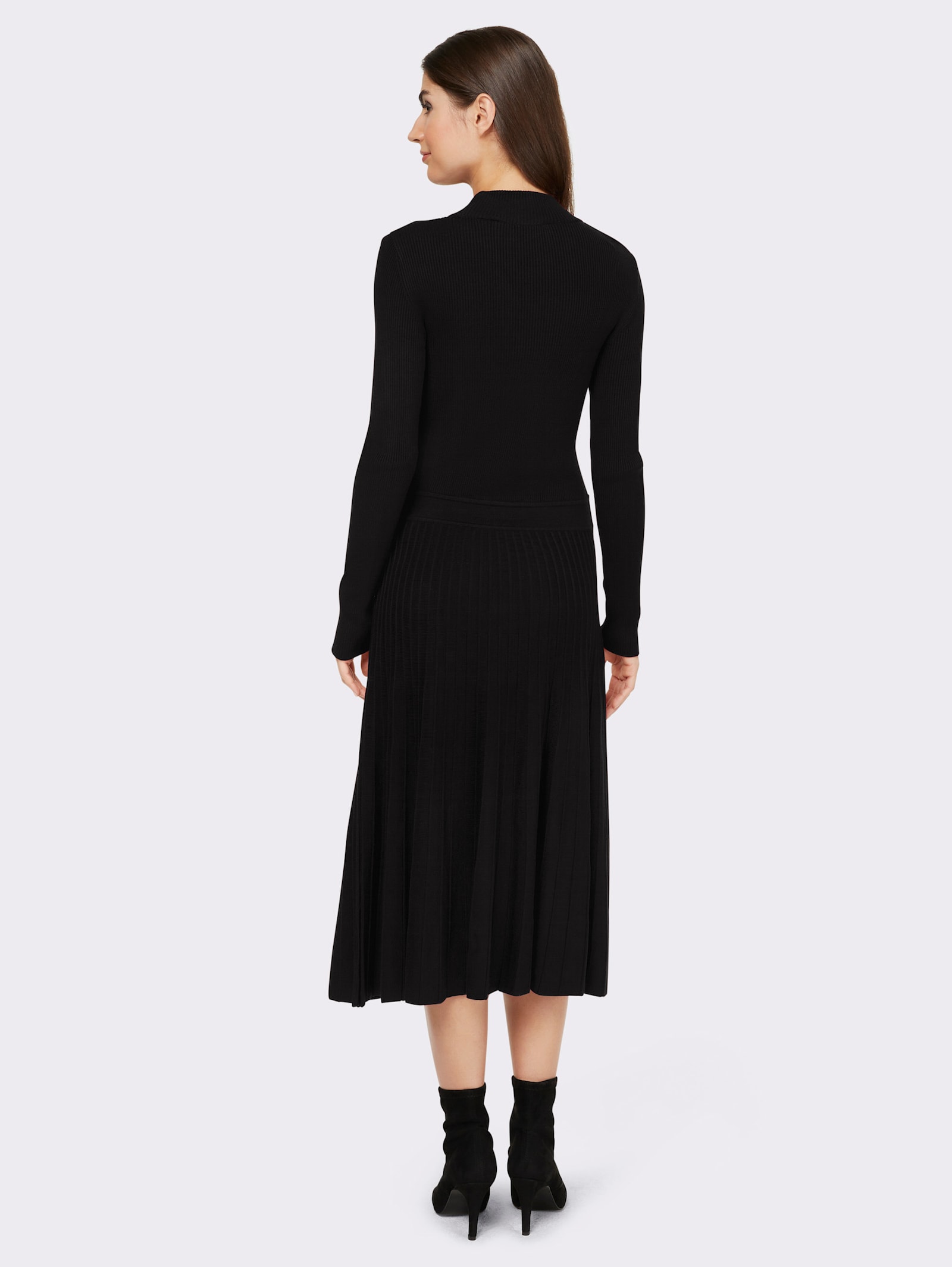 heine Strickkleid mit Zierriegel - schwarz