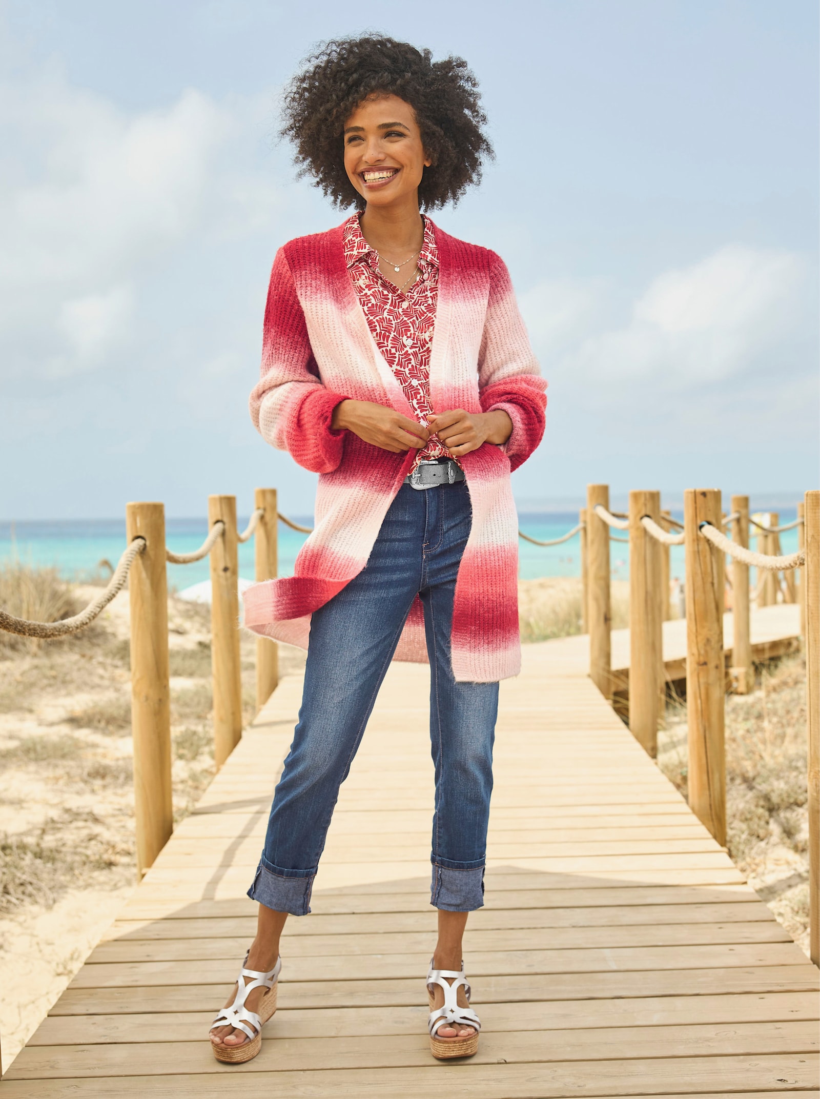 heine Strickjacke mit Farbverlauf - rot-ecru-gemustert