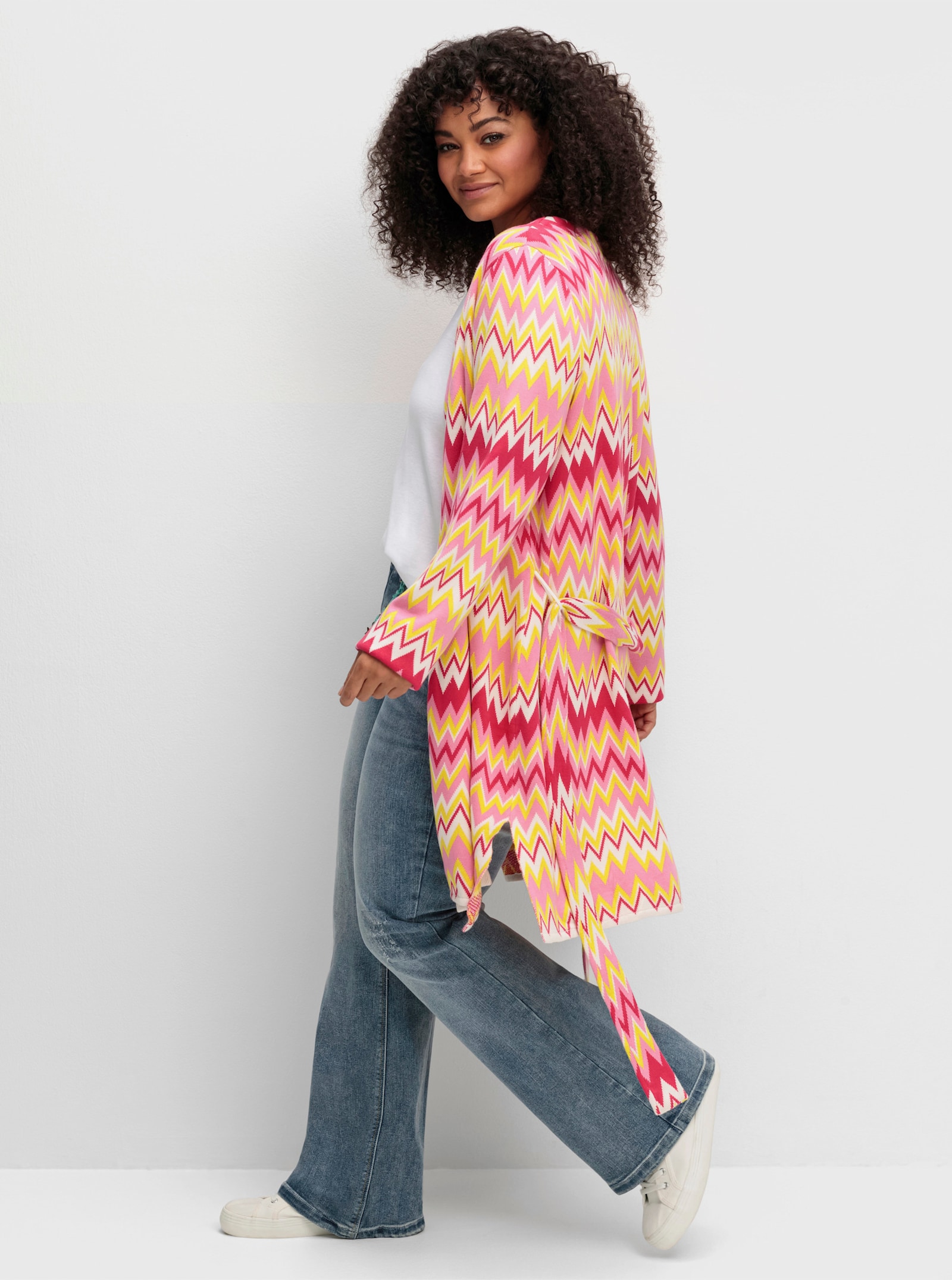 sheego by Joe Browns Veste longue en tricot avec motif zigzag - rose crème-blanc cassé