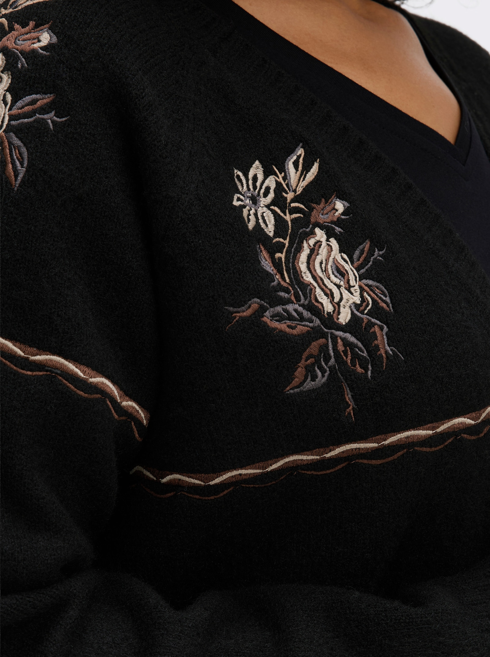 sheego Strickjacke mit floralem Intarsienmuster - schwarz-champagner-gemustert