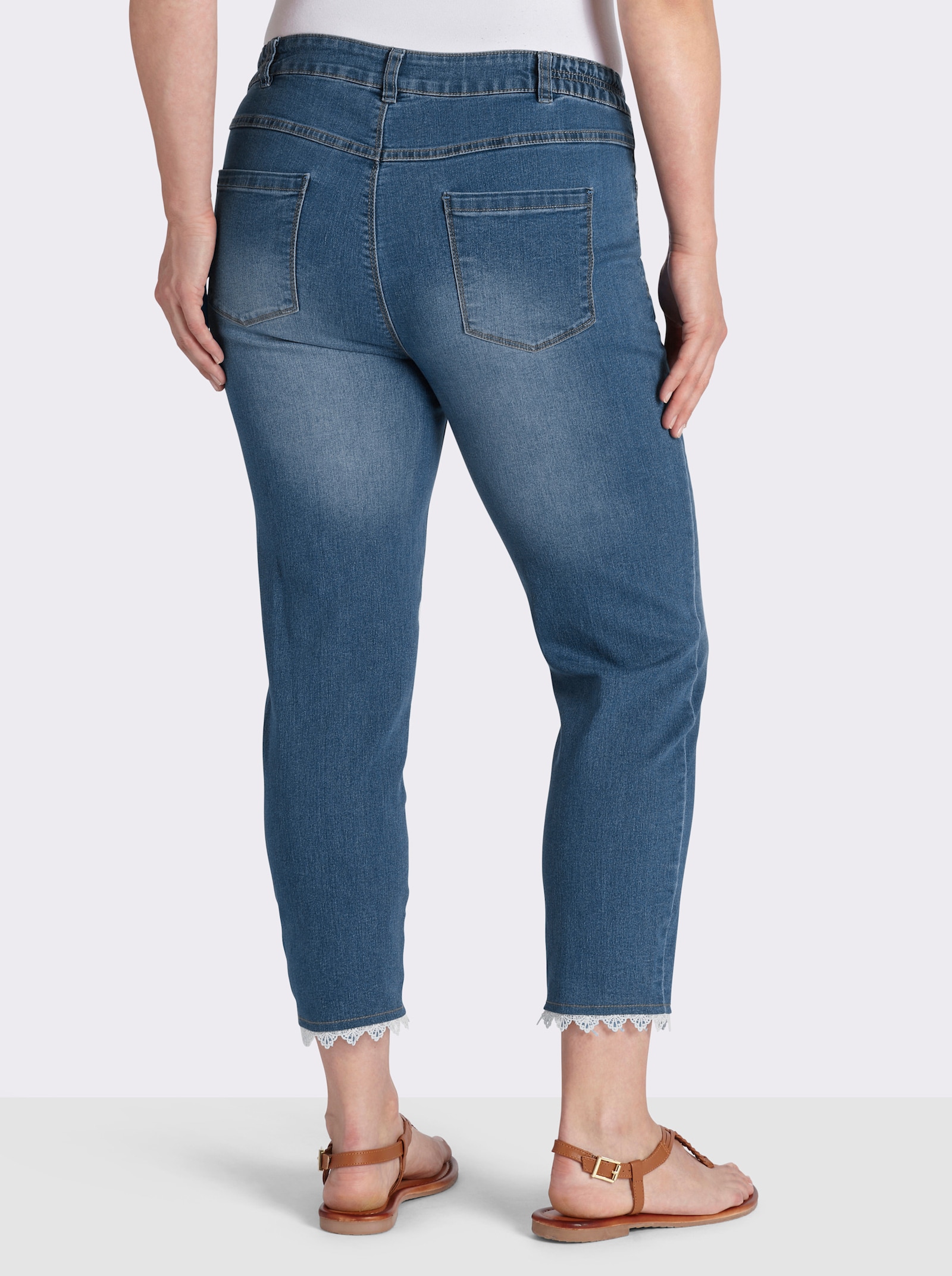 7/8-Jeans mit Spitze am Beinabschluss - blue-bleached