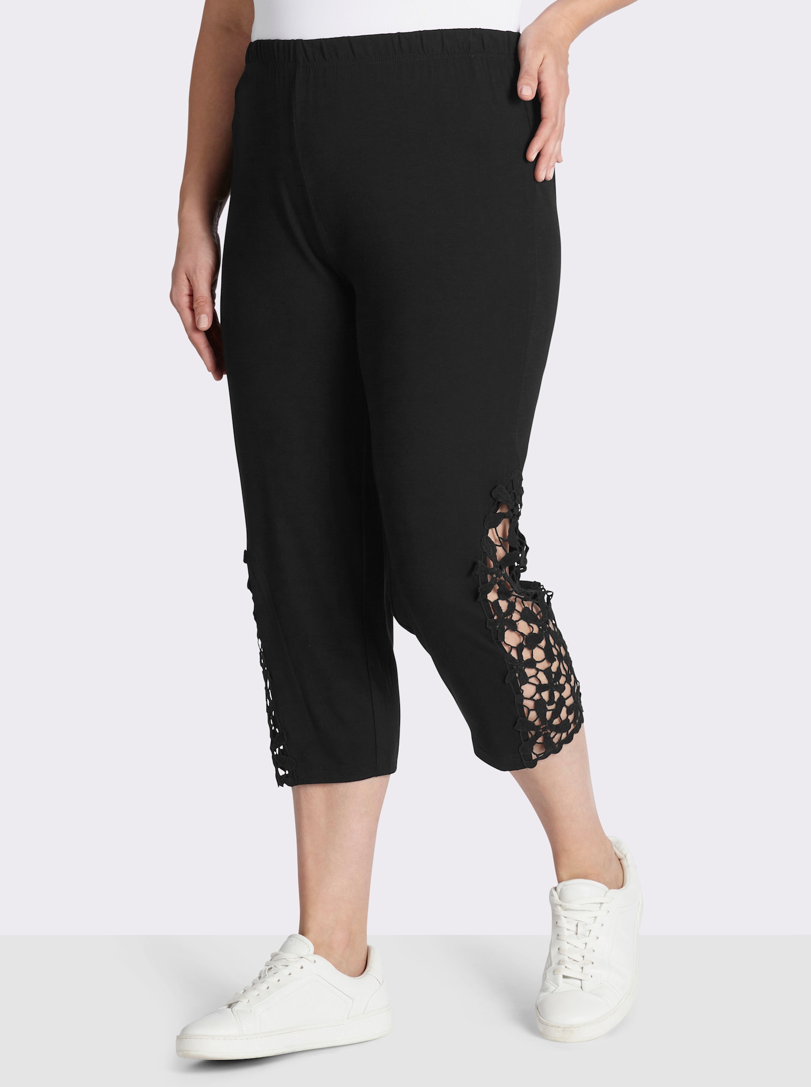 Caprileggings mit Spitzeneinsatz am Saum - schwarz