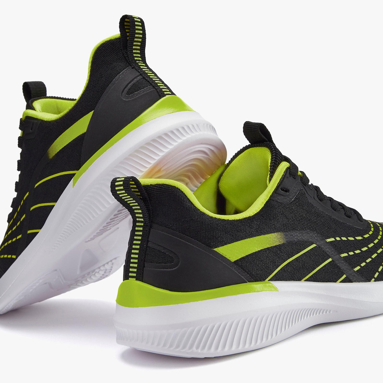 LASCANA Sneaker - schwarz/lime