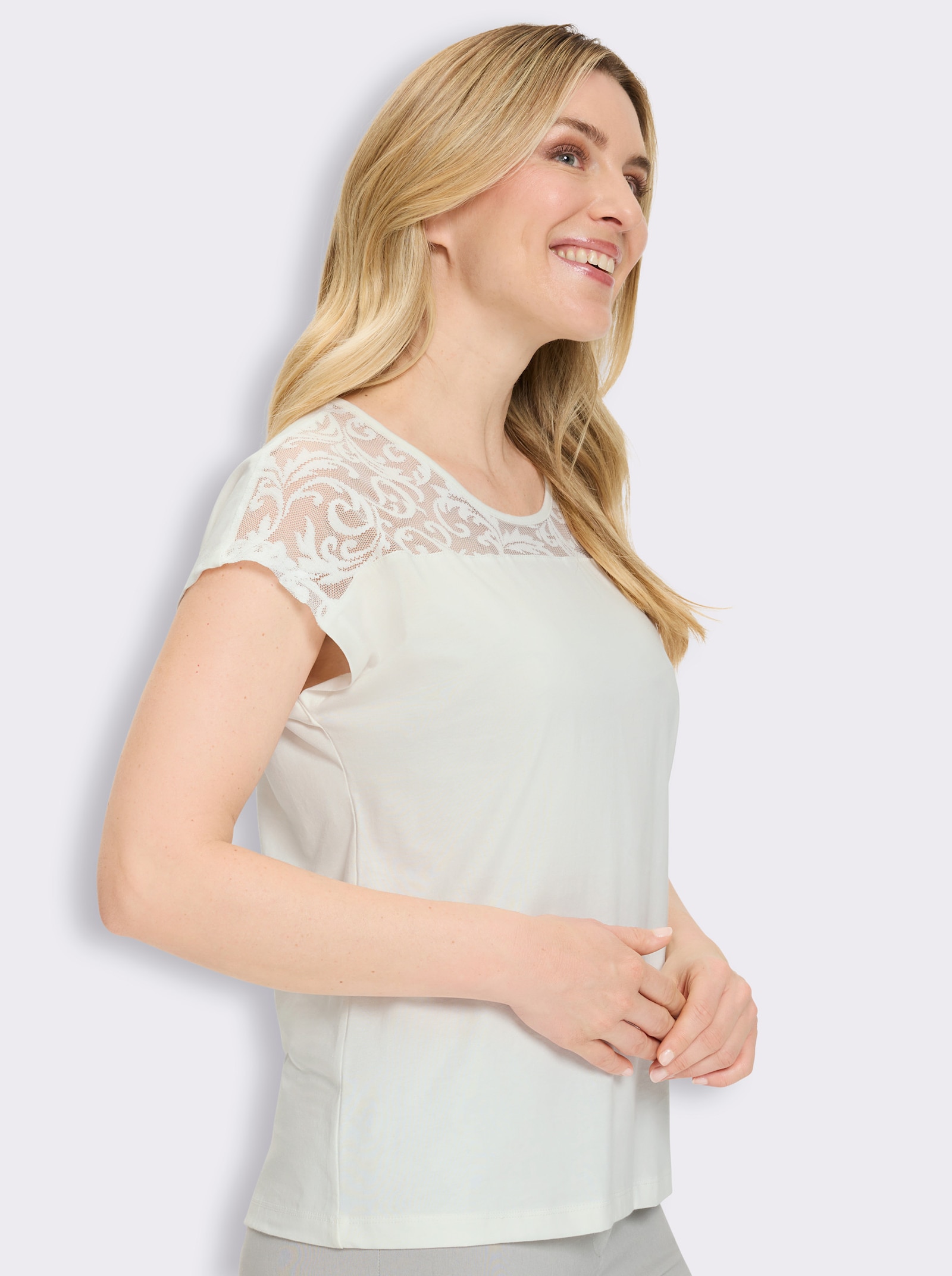Rundhalsshirt mit Spitzeneinsatz - ecru