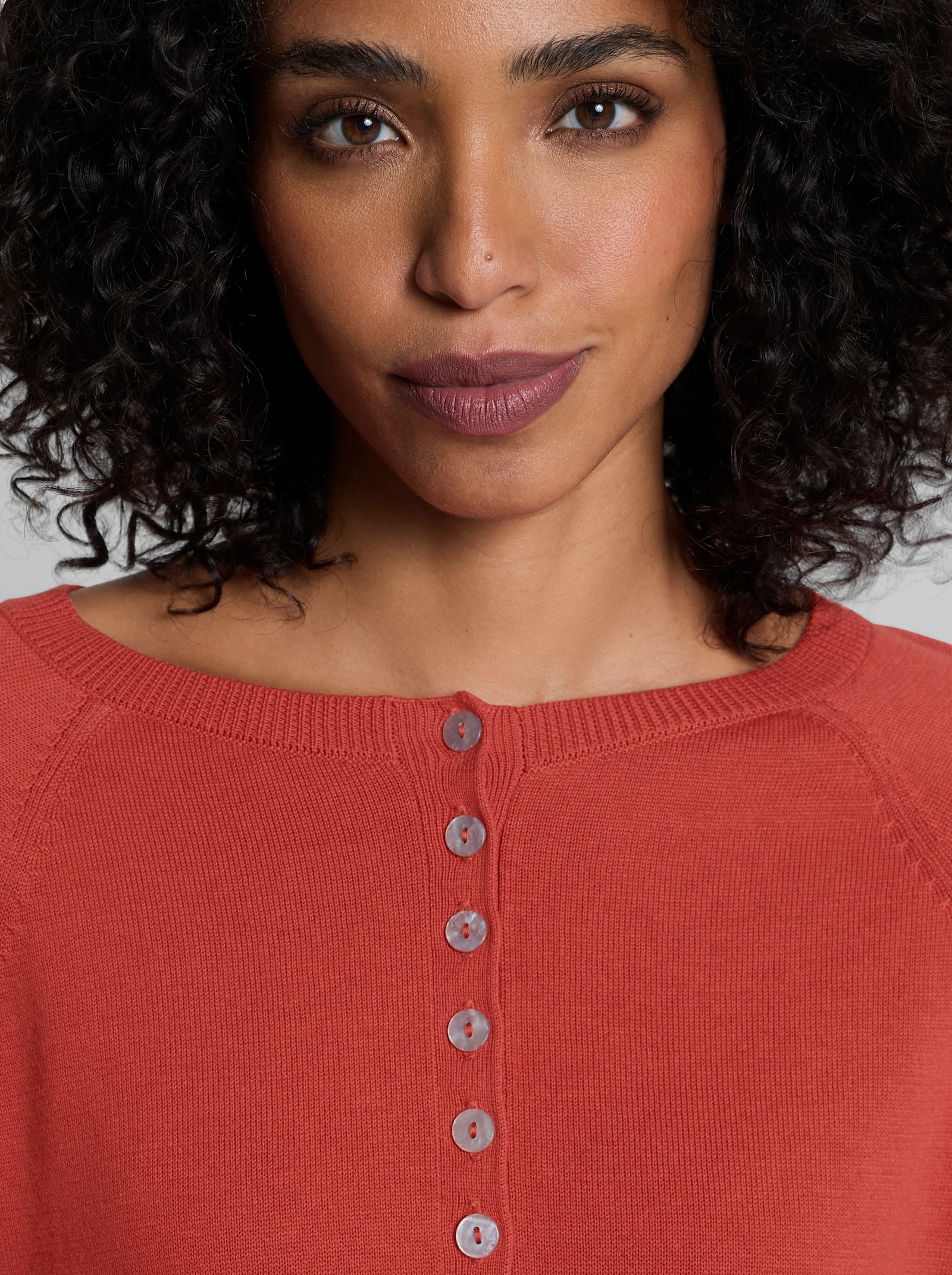 heine Feinstrickpullover mit Knopfleiste - terra
