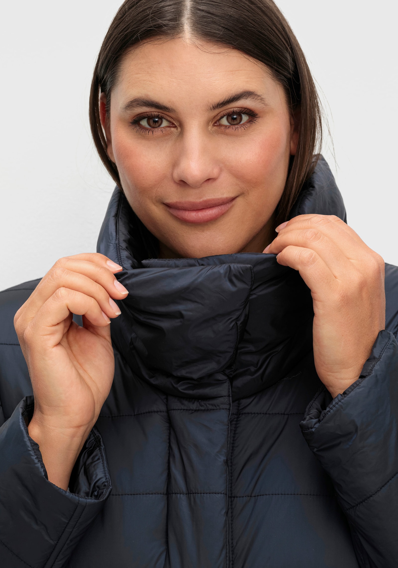 sheego Steppjacke in wasserabweisender Qualität - tiefblau