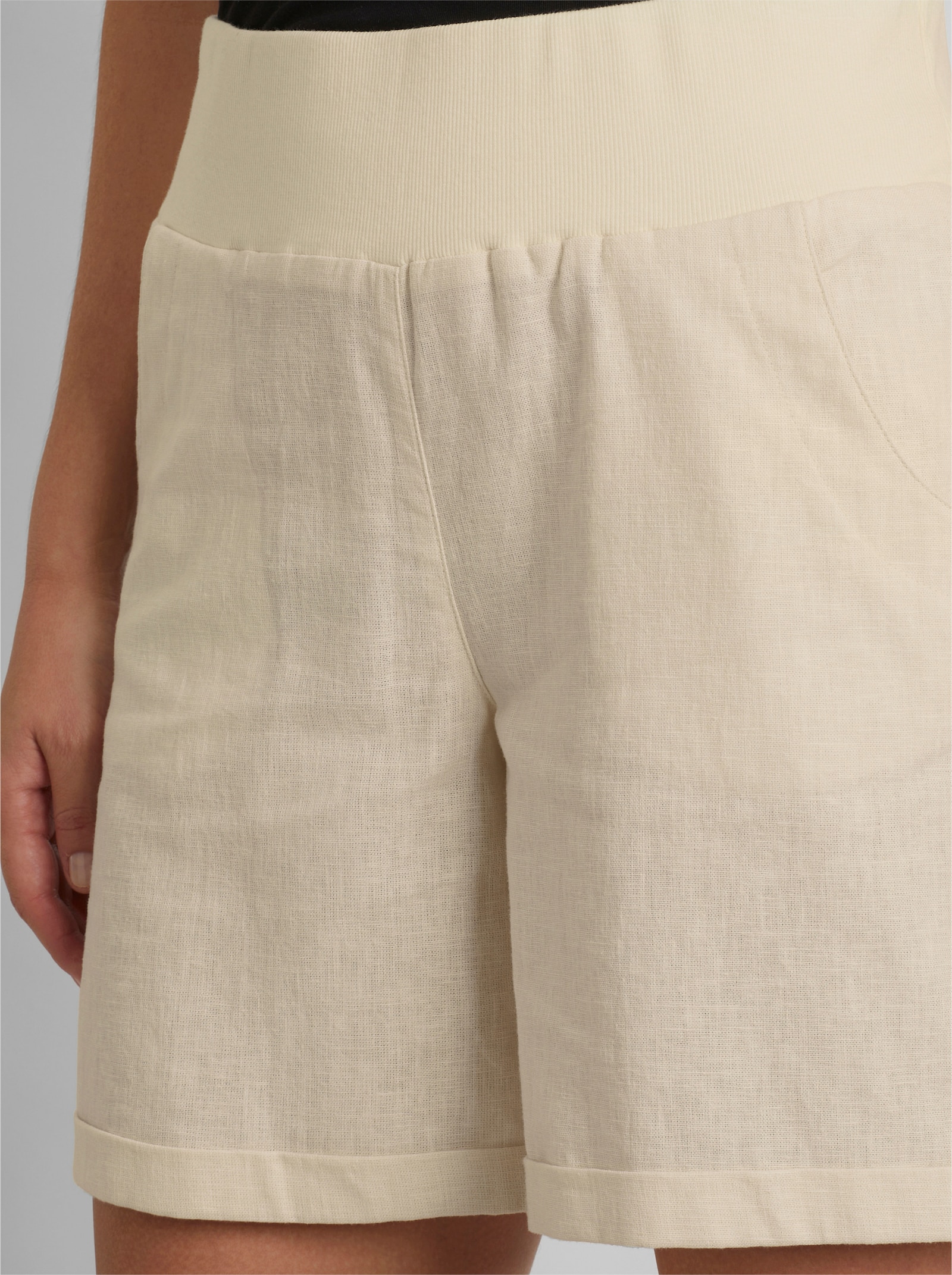 heine Shorts mit Leinen - sand