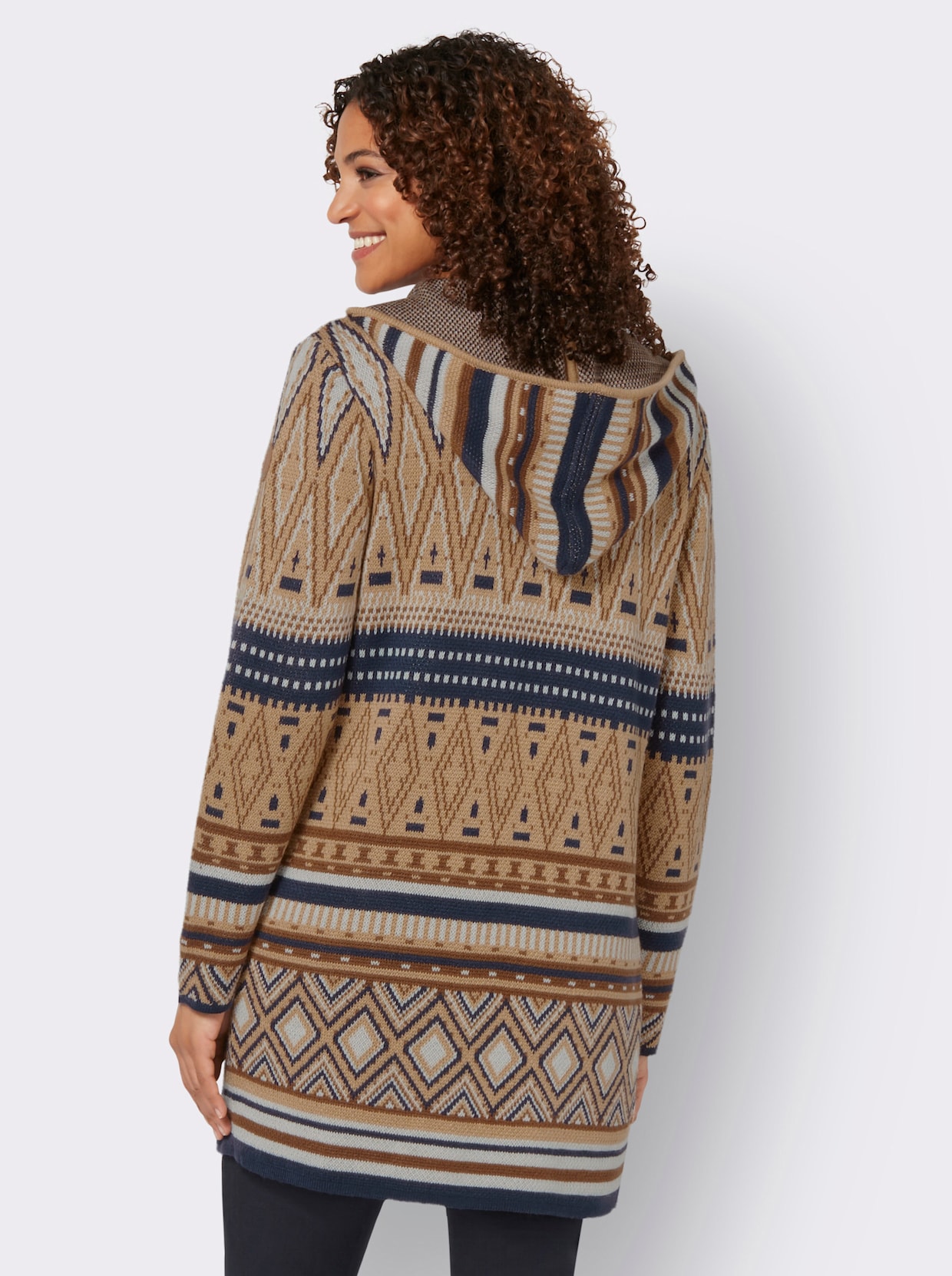 Lang gebreid vest - camel/marine gedessineerd
