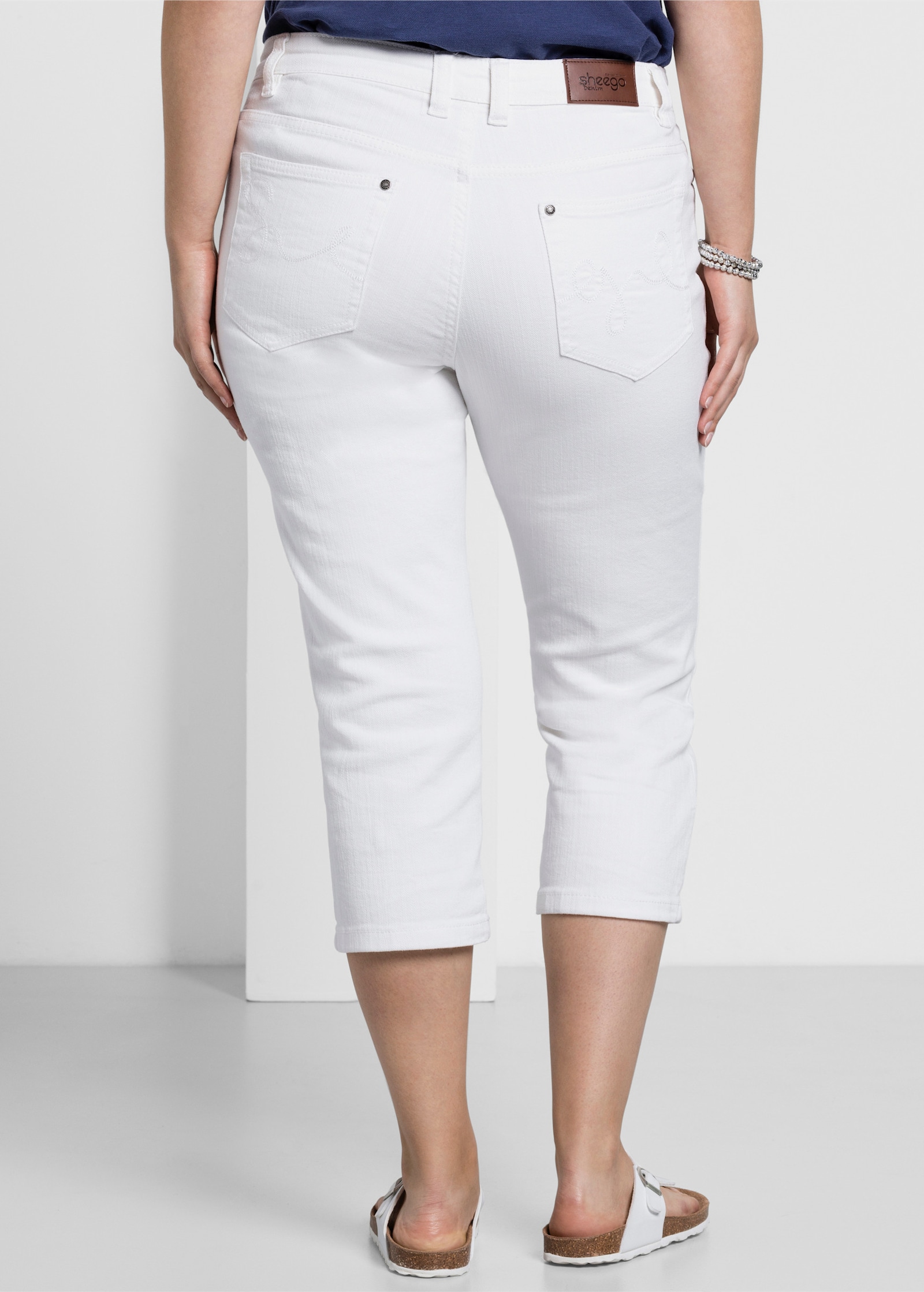 sheego Caprijeans mit Krempelfunktion - white denim