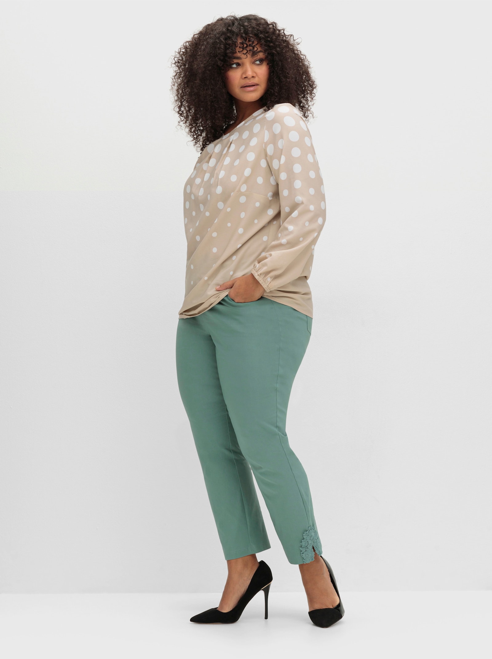 Bengalinhose mit Spitze am Saum - jade