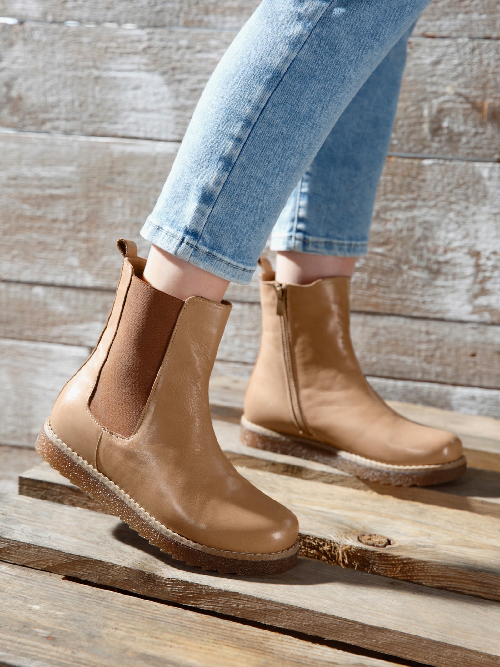 Andrea Conti Stiefelette - camel