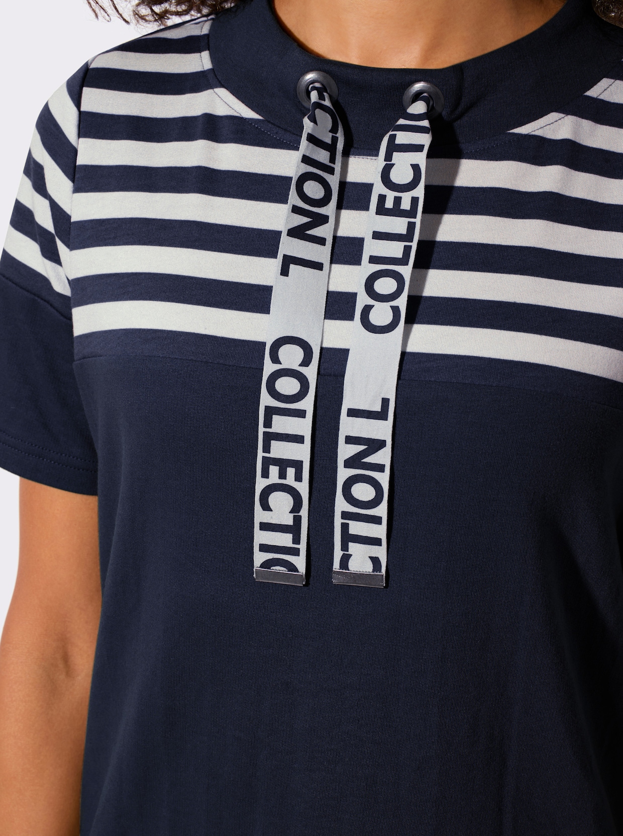 Sweatshirt mit platziertem Druckmuster - marine-ecru