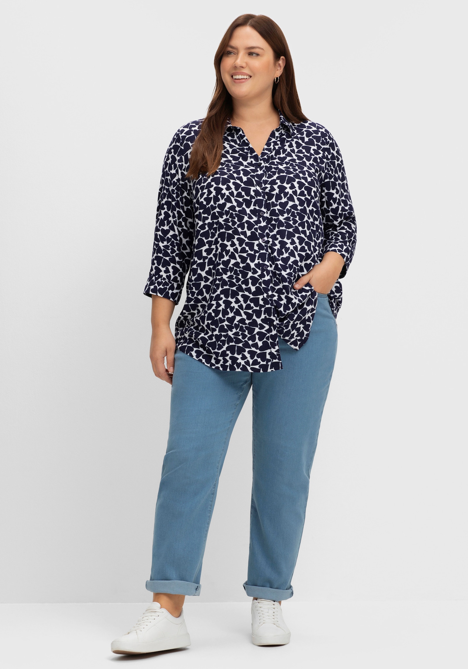 Longbluse im Herz-Dessin, reine Viskose - weiß-marine-gemustert