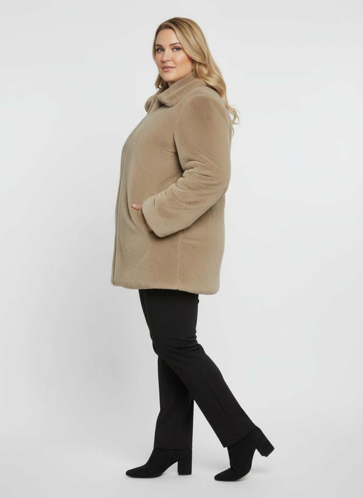 Fellimitatjacke mit Umlegekragen - beige