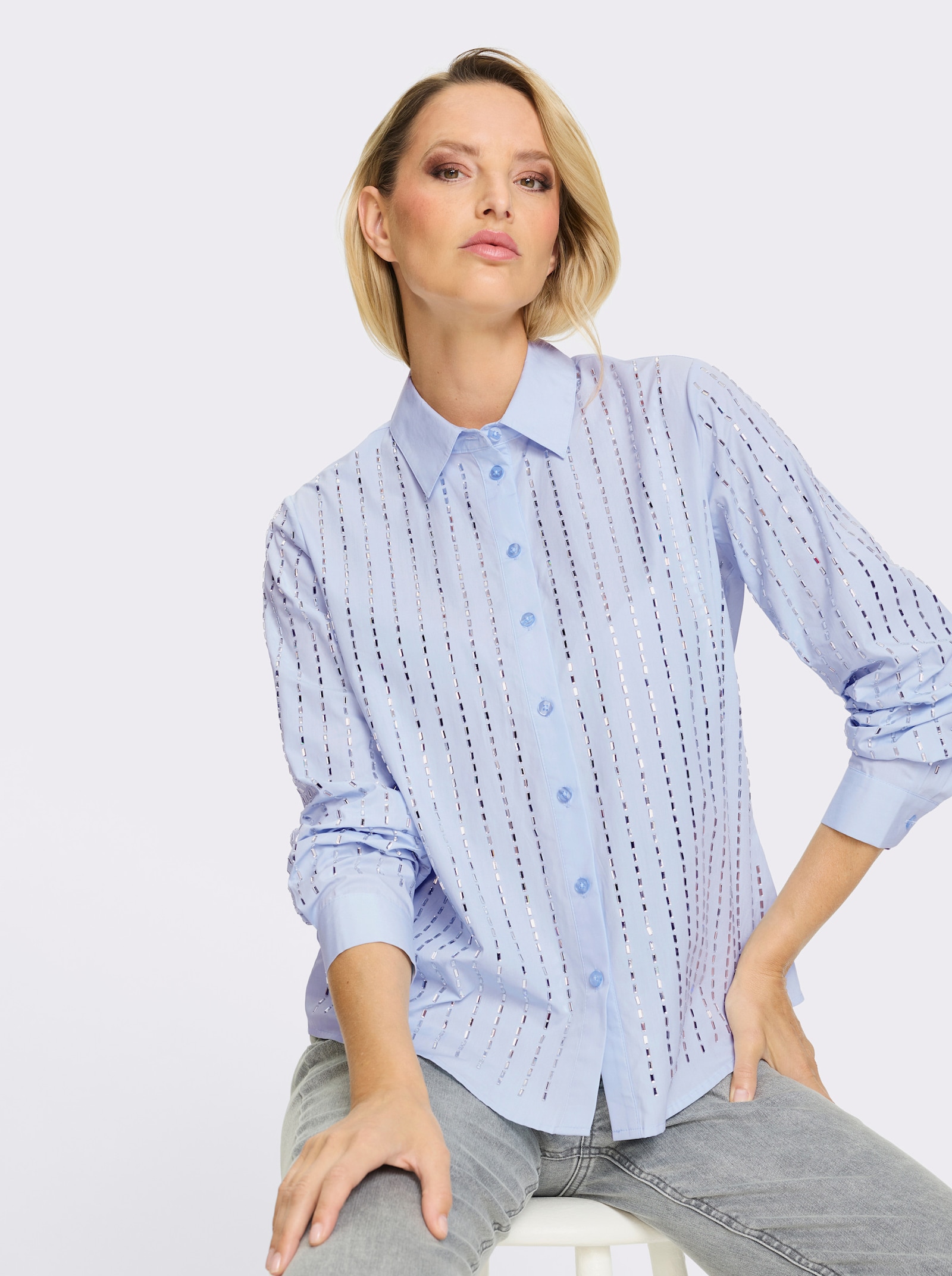 heine Baumwollbluse mit Glitzersteinchen - hellblau