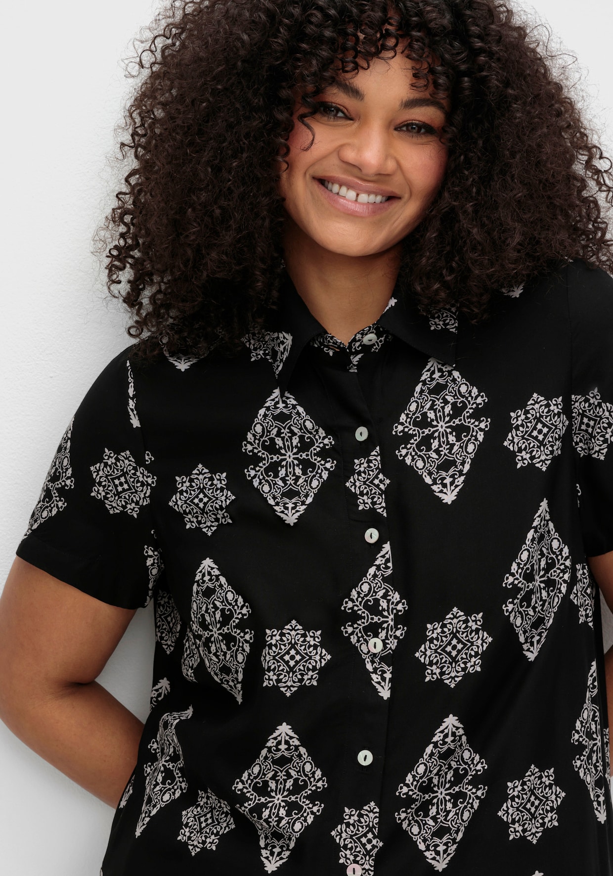 sheego by Joe Browns Longbluse - schwarz-gemustert