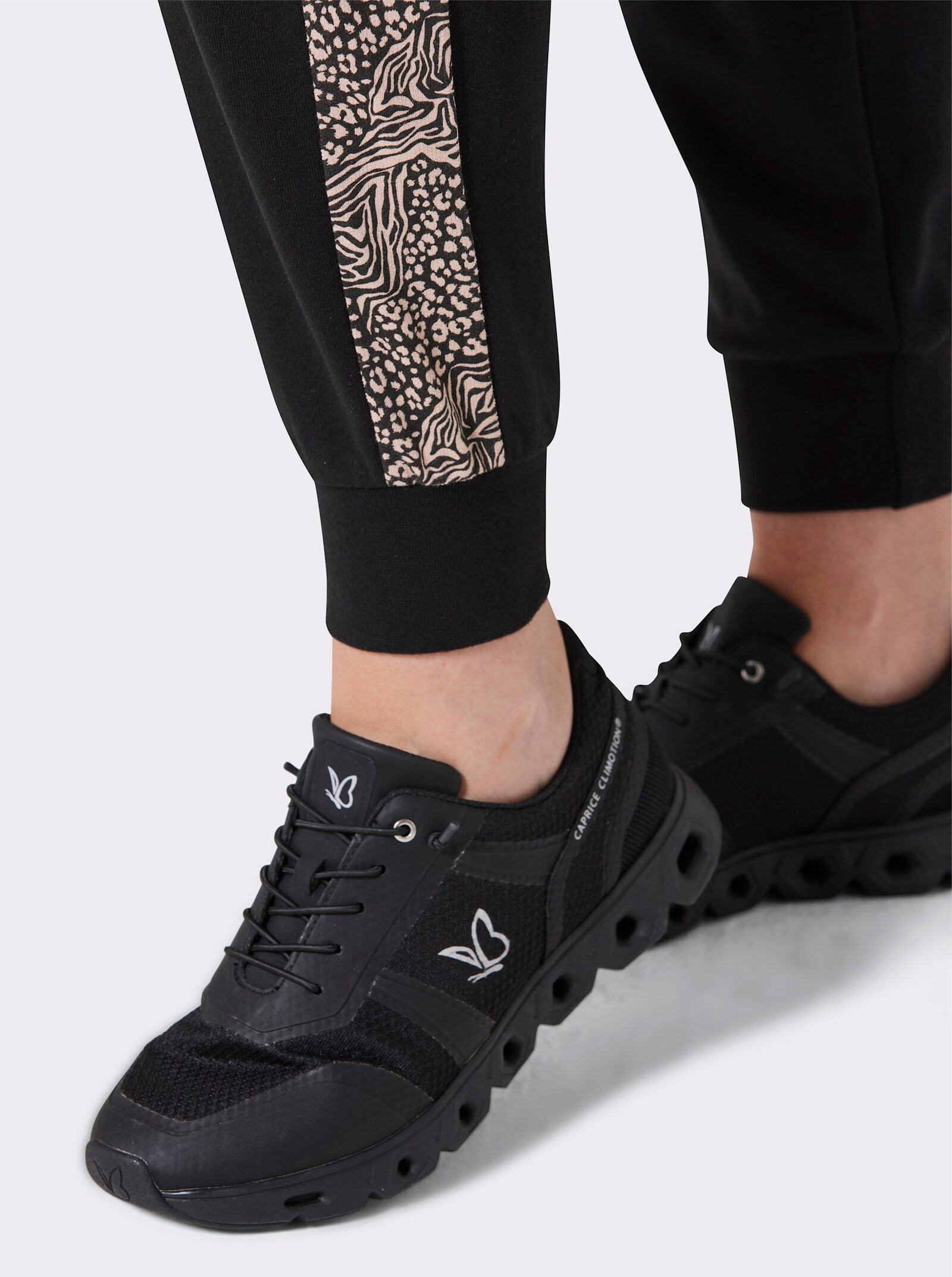 Catamaran Sports Freizeithose mit bedruckten Seitenstreifen - schwarz