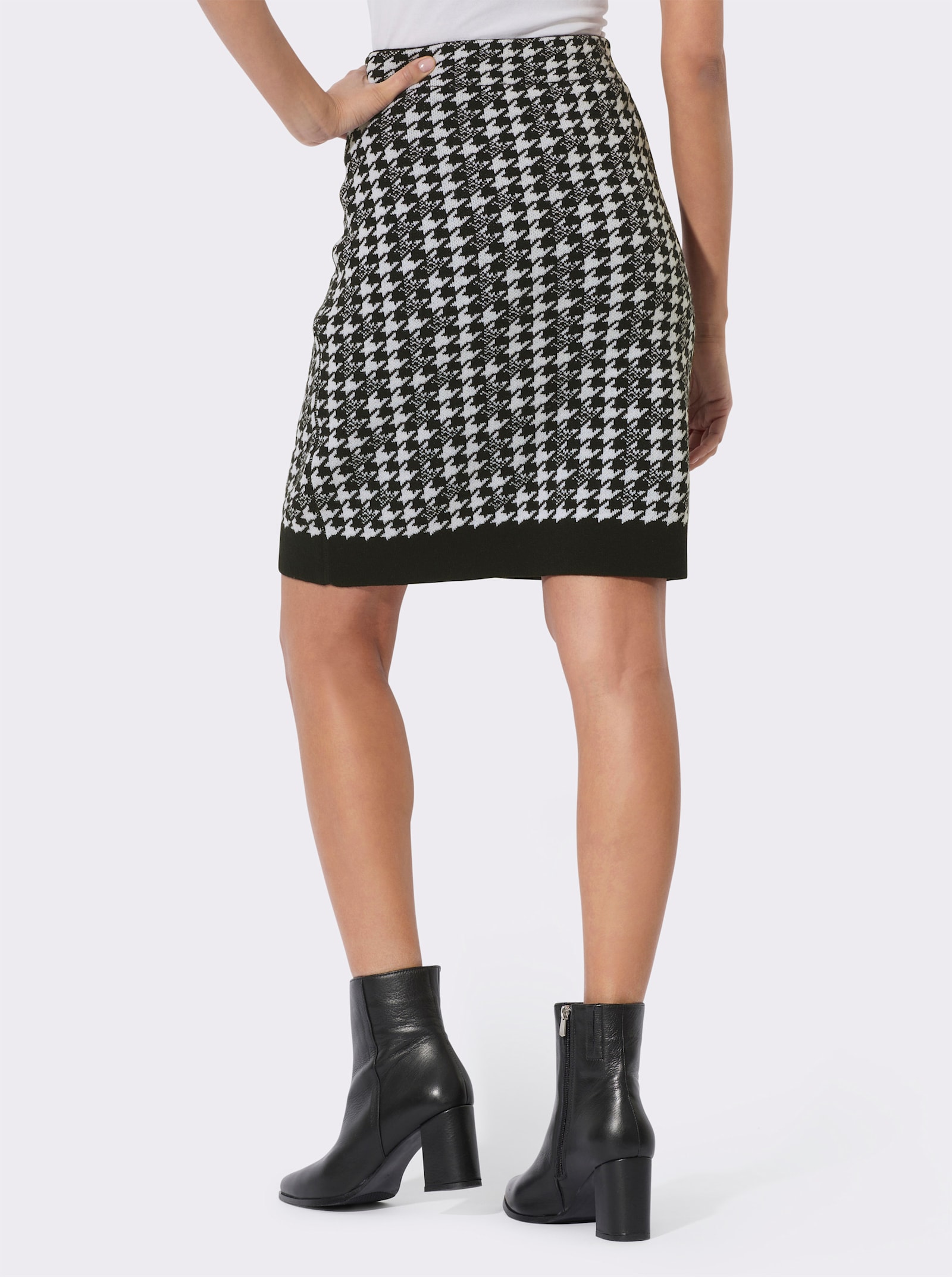 Strickrock mit Merinowoll-Anteil - schwarz-ecru-gemustert