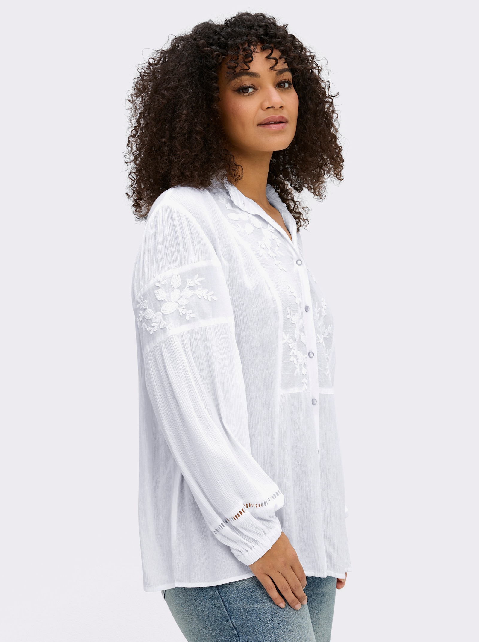 sheego by Joe Browns Bluse mit Stehkragen und Blüten-Stickereien - weiß