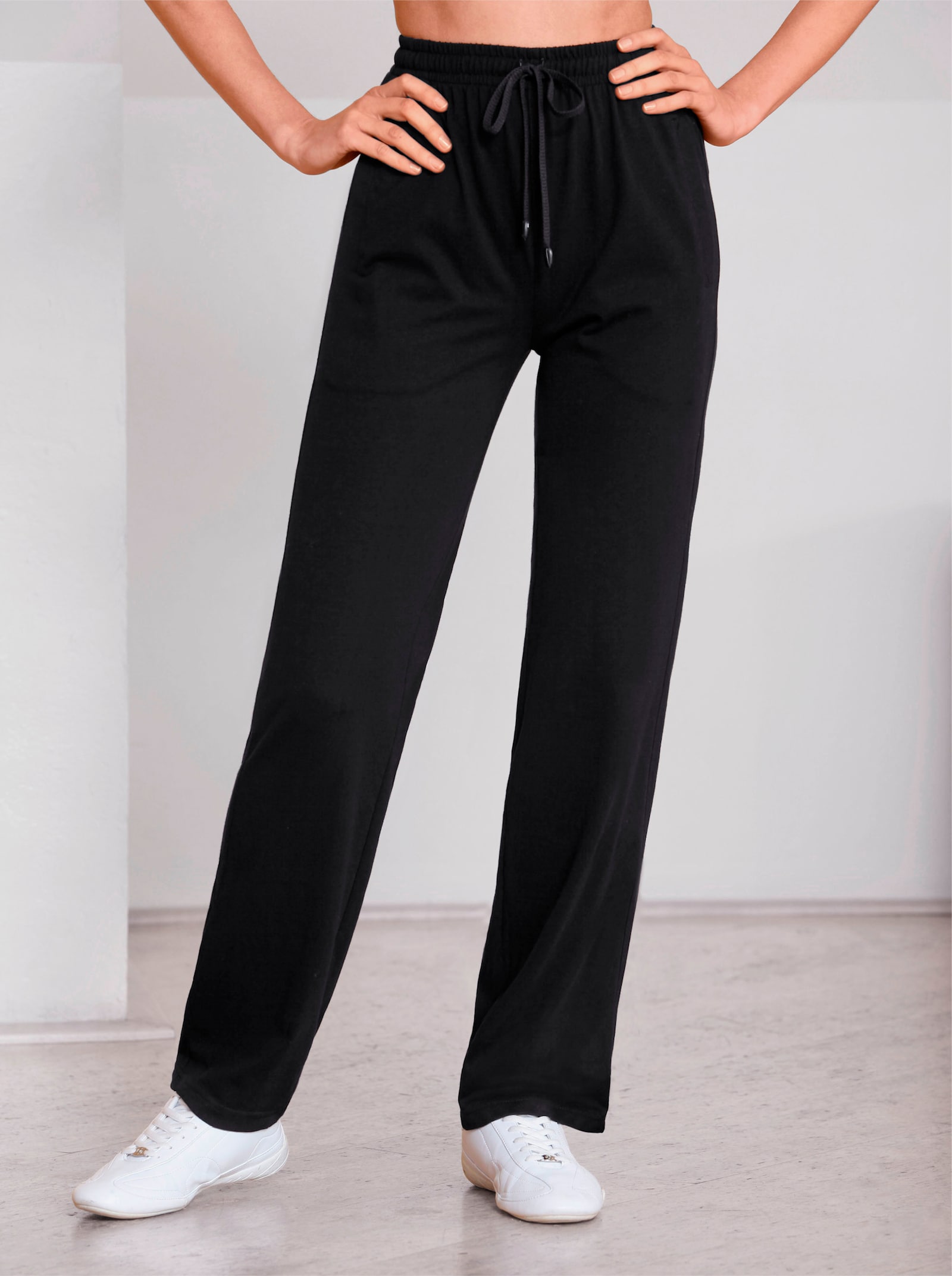 Catamaran Sports Freizeithose mit seitlichen Taschen. - schwarz + marine