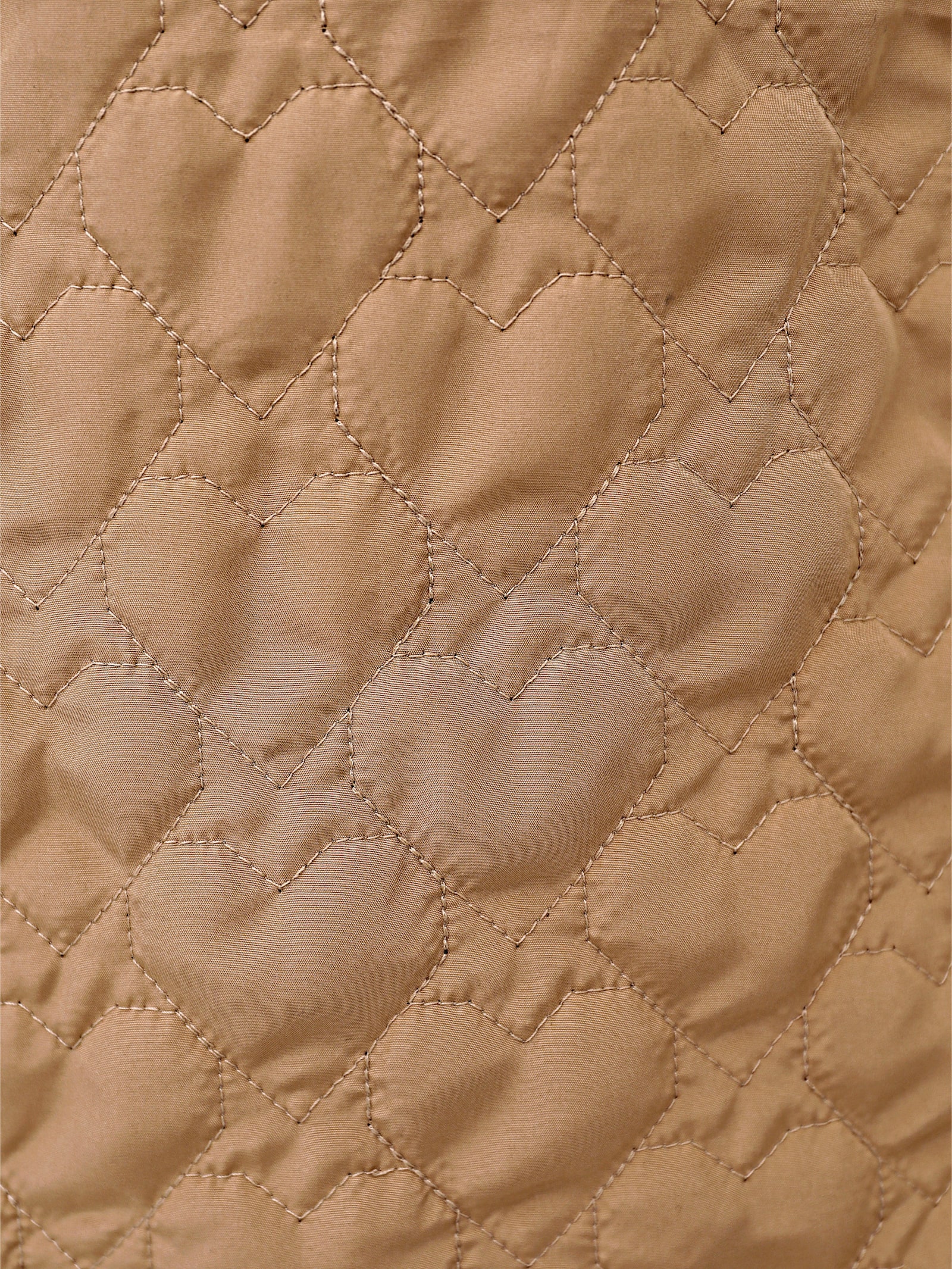 Bunda s prešívaním v tvare srdca - Ťavia