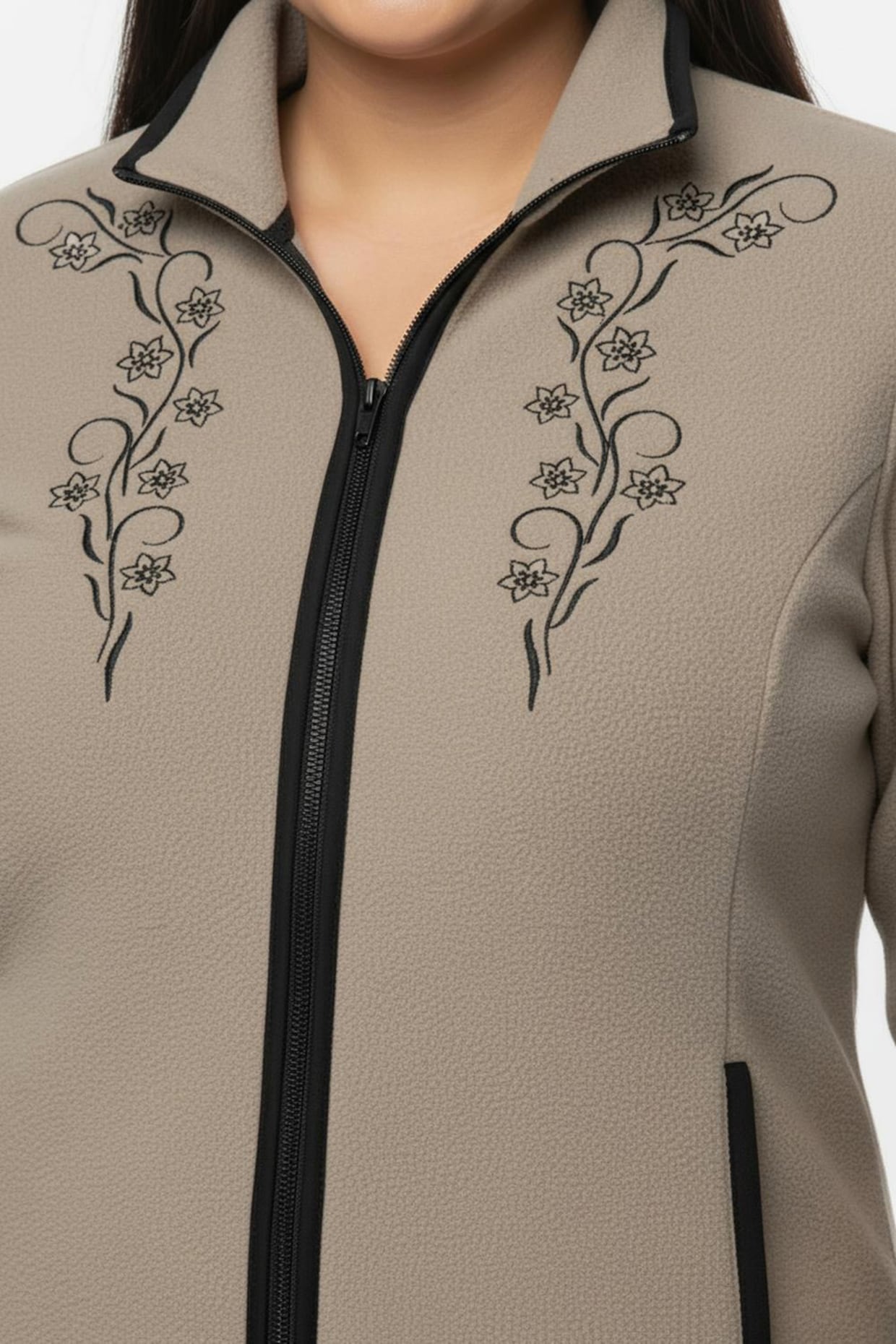 Fleecejacke mit Stickerei - sesam-schwarz