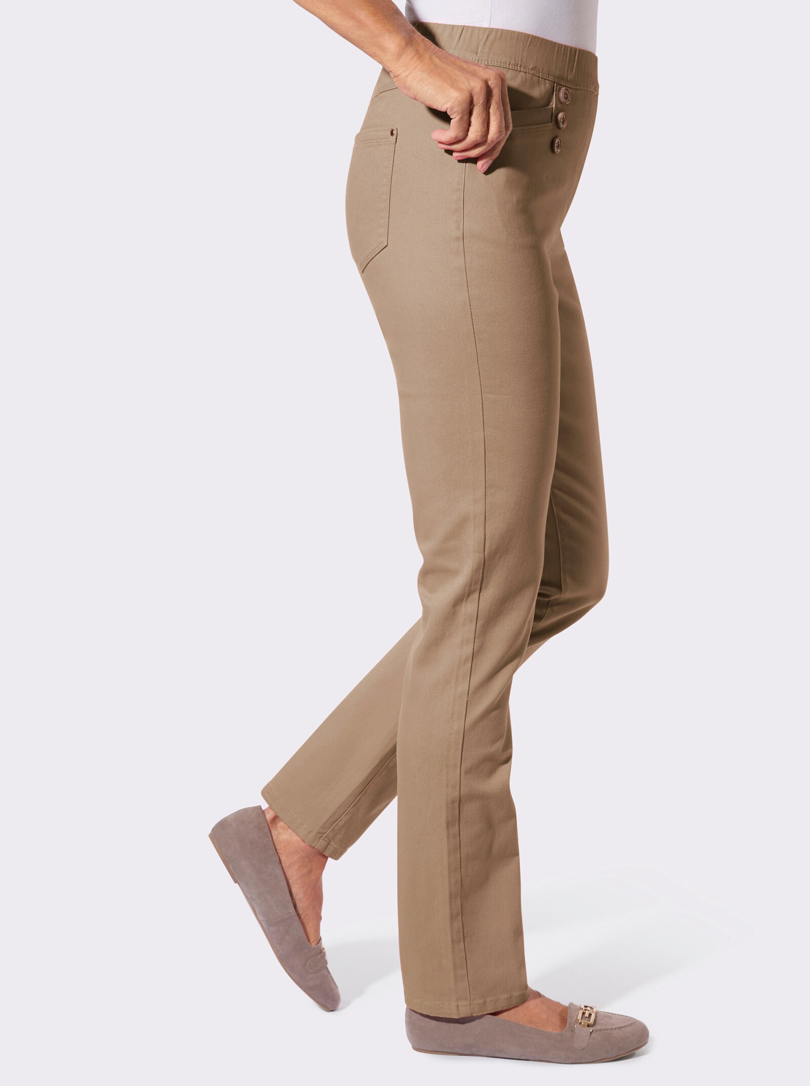 Schlupfjeans mit Schmuckknöpfen - camel