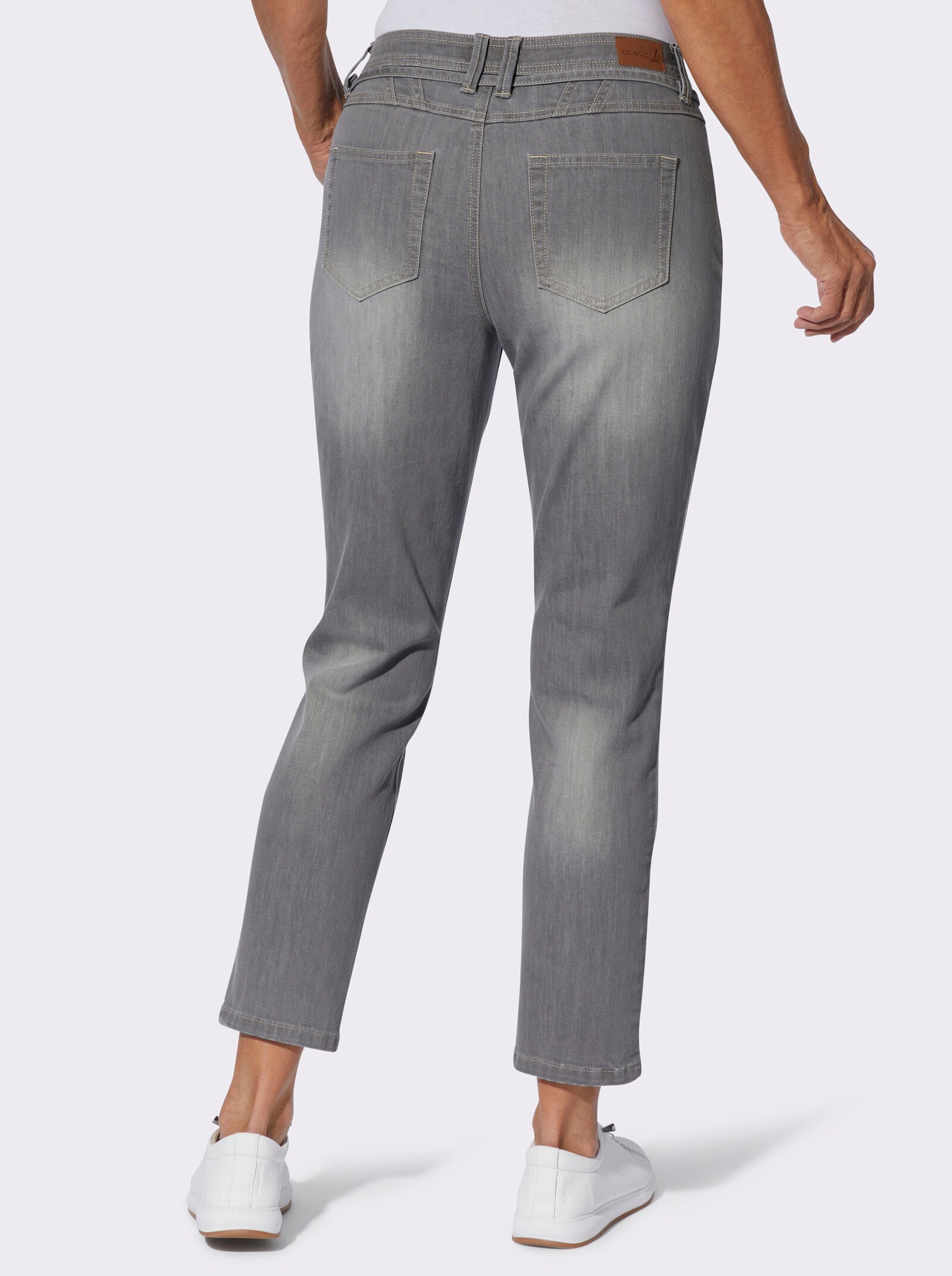 Jeans mit schmalem Gürtel - grey denim