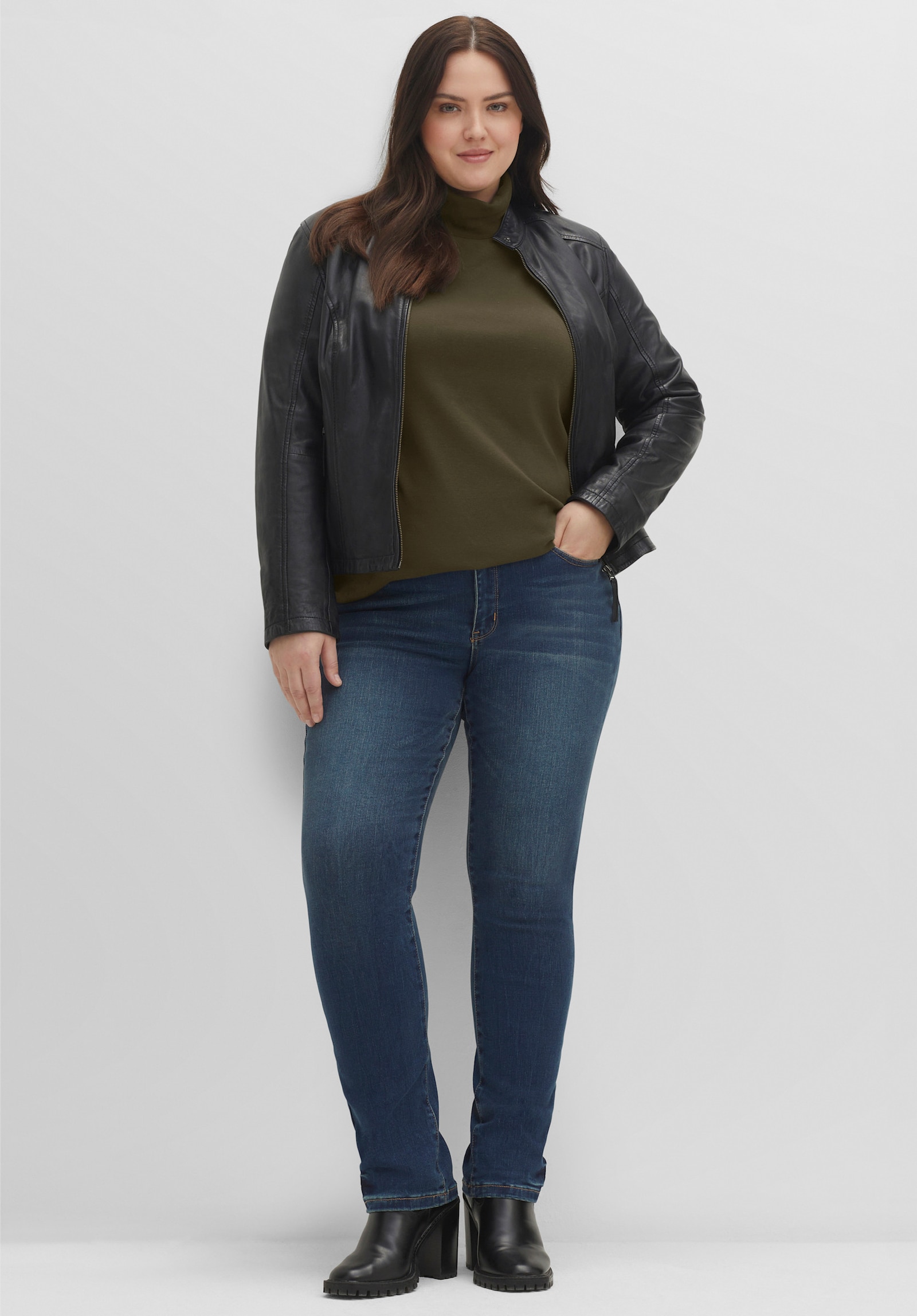 sheego Rollkragenshirt in A-Linie - dunkelkhaki