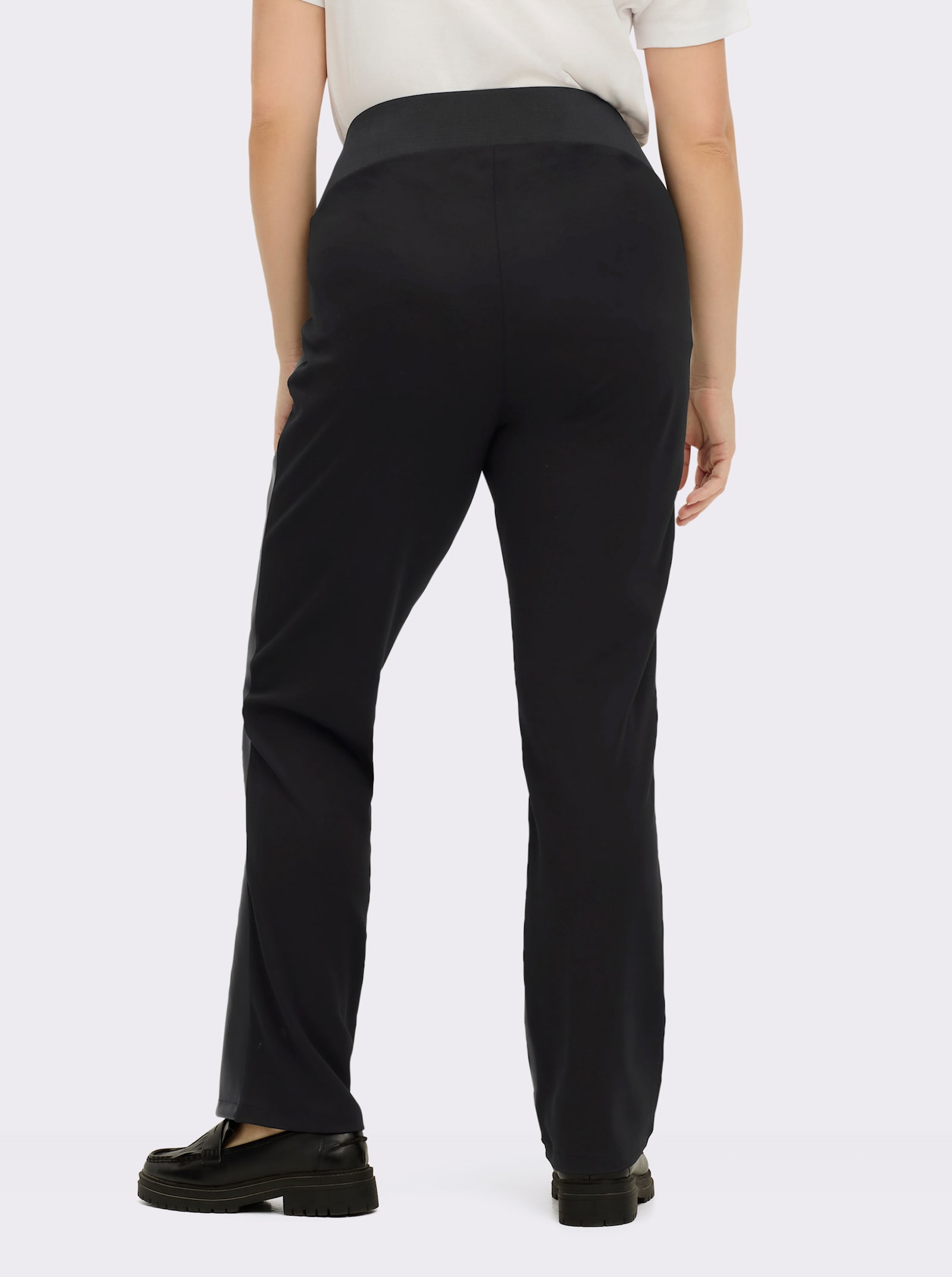 sheego Lederimitathose im Materialmix - schwarz