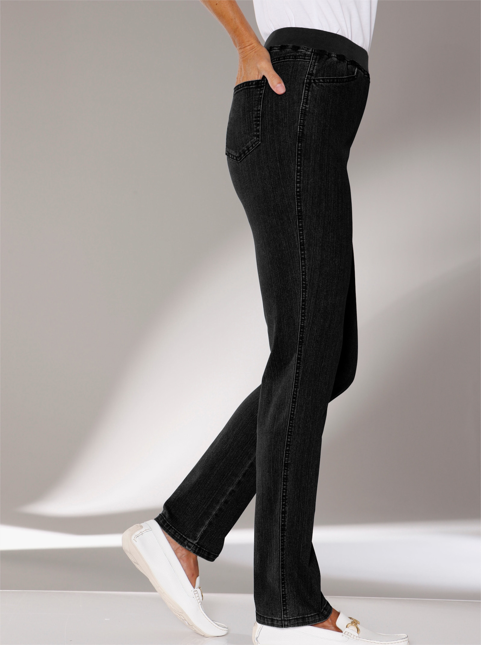 Stretch-Jeans mit Rundum-Dehnbund - black-denim