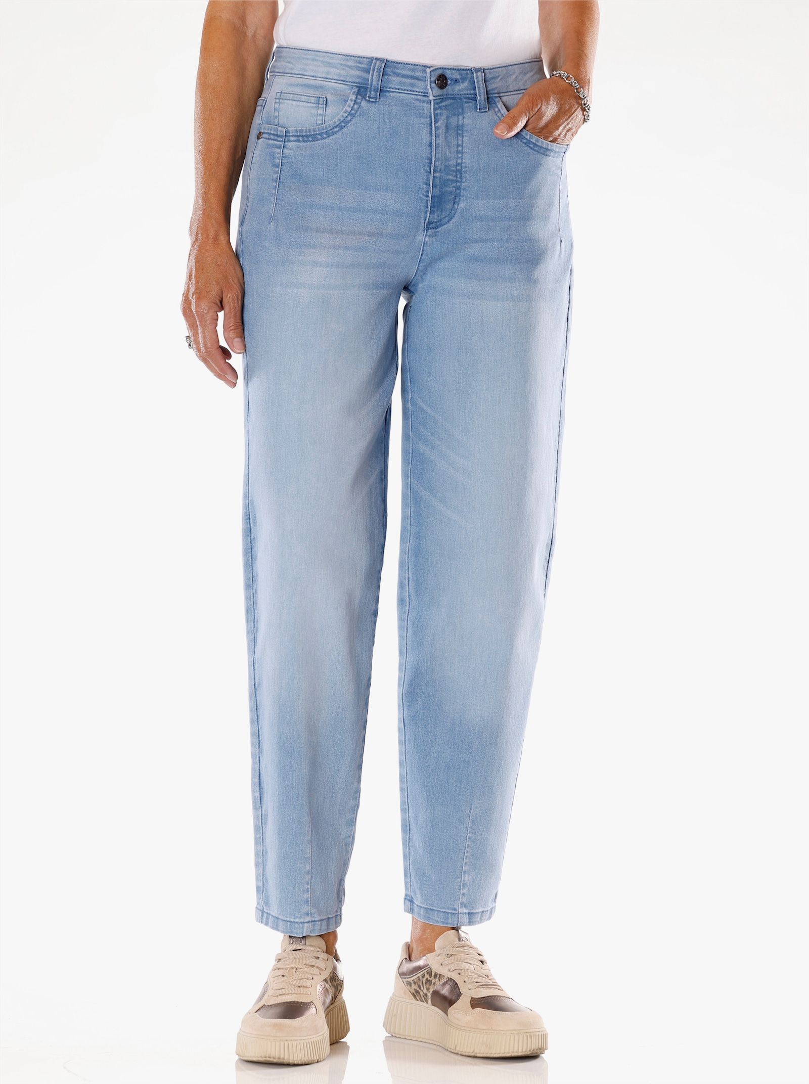 Jeans im Mom-Schnitt - blue-bleached