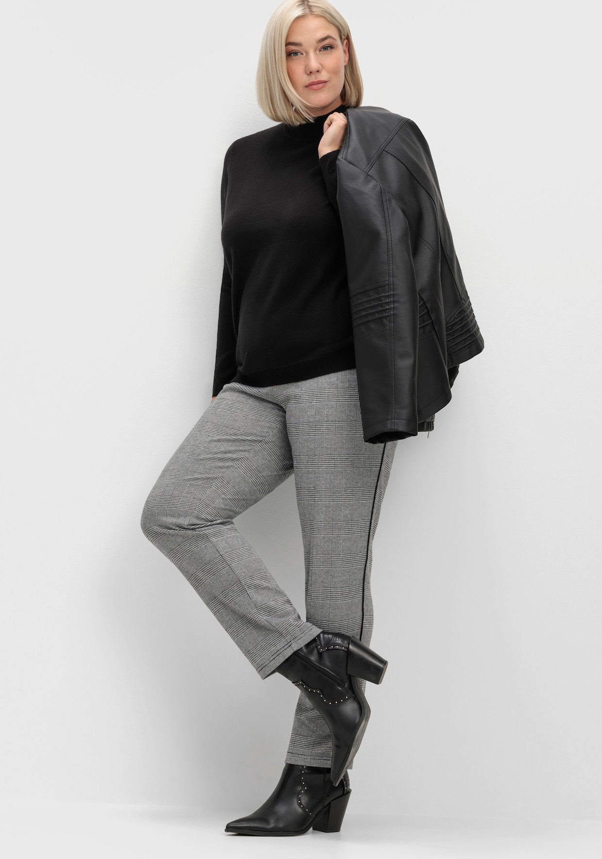 Stehkragenpullover weich wie Kaschmir - schwarz