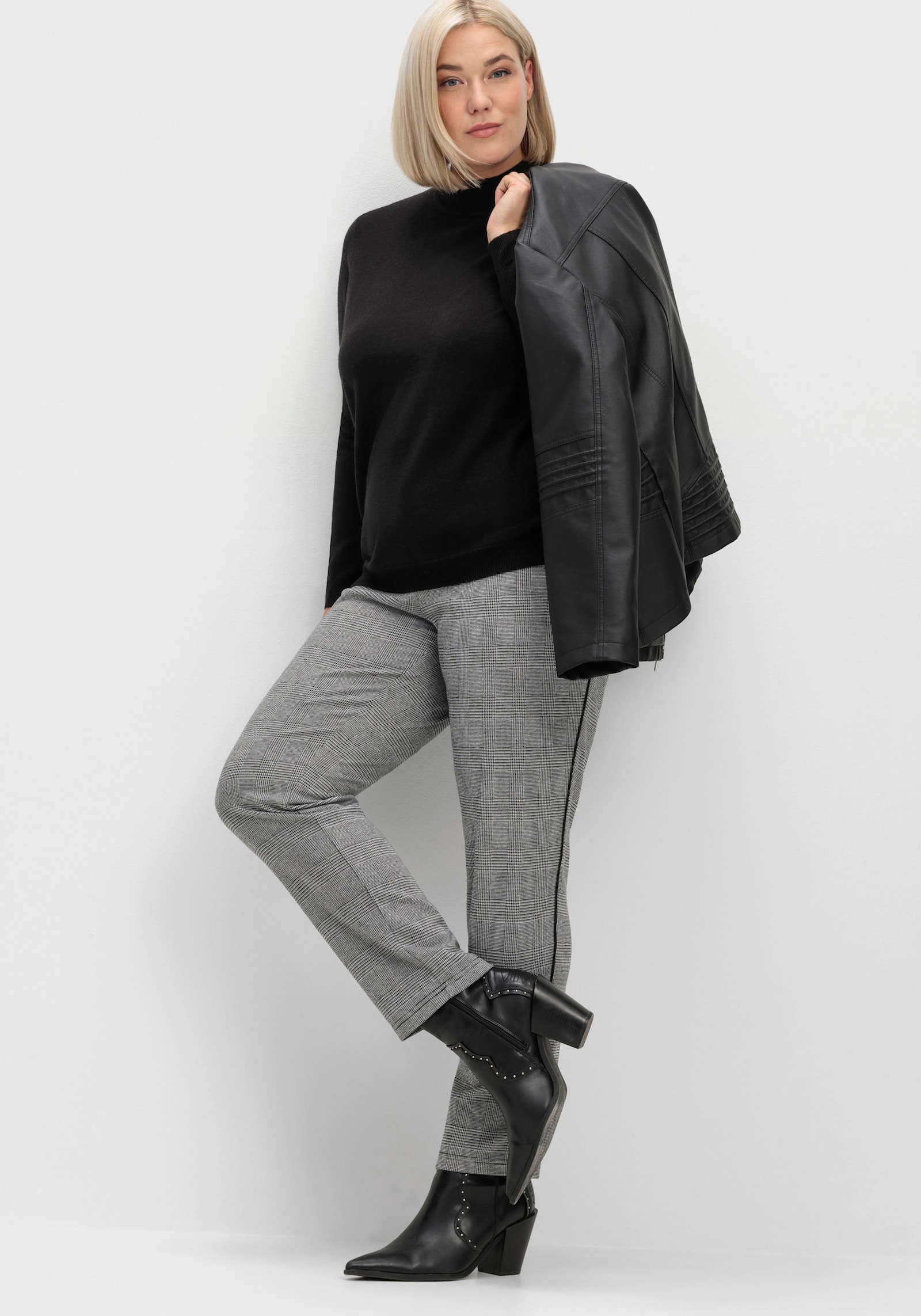 Stehkragenpullover weich wie Kaschmir - schwarz